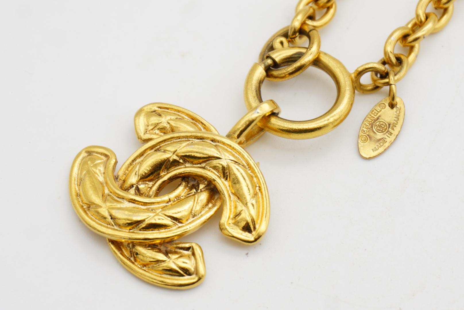 Chanel Vintage Iconic Logo CC Coco Anhänger Matelassé Gesteppt Gold Lange Halskette im Angebot 7
