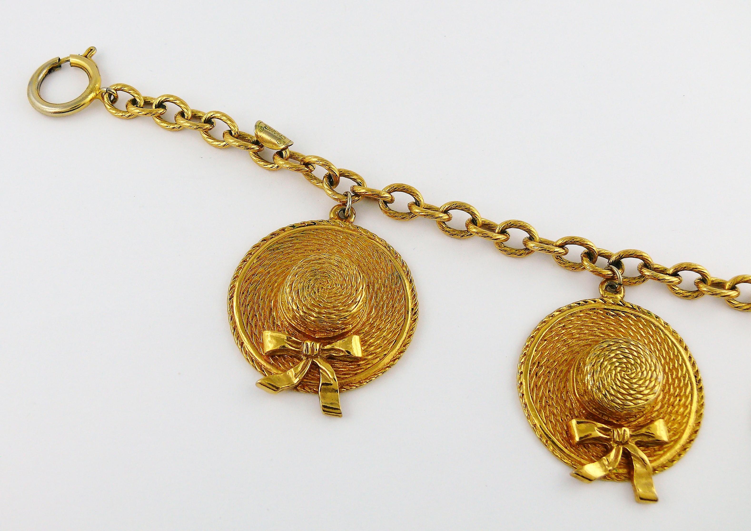 Chanel Vintage Iconic Sun Hat Charm Necklace In Good Condition For Sale In Nice, FR
