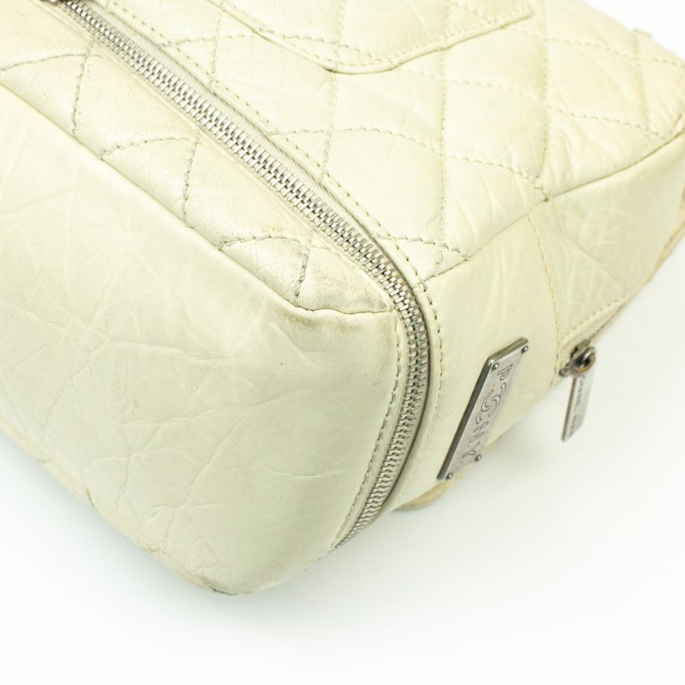 CHANEL, Vintage in beige leather 9