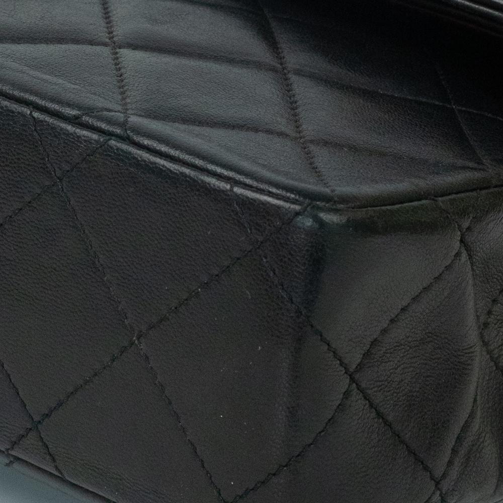 Chanel, Vintage in black leather For Sale 5