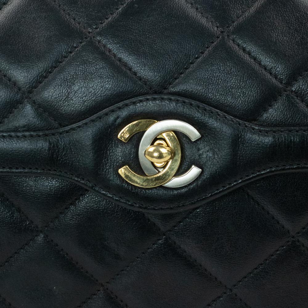 Chanel, Vintage in black leather For Sale 8