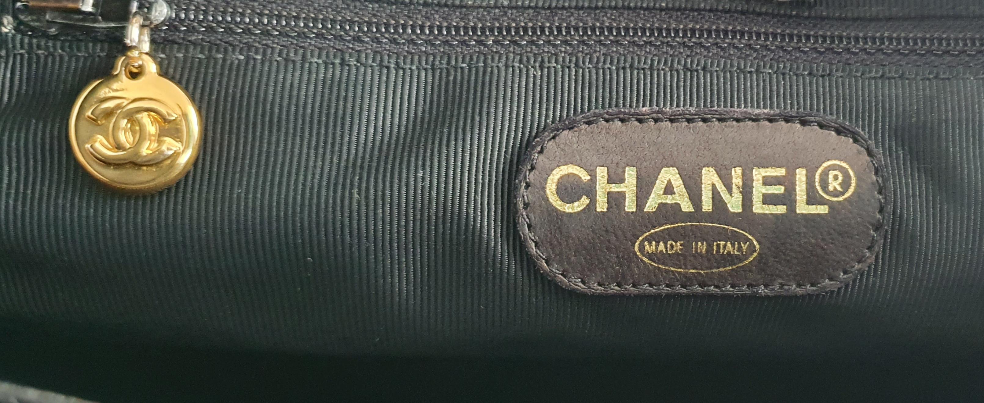 Chanel Vintage in black leather 1