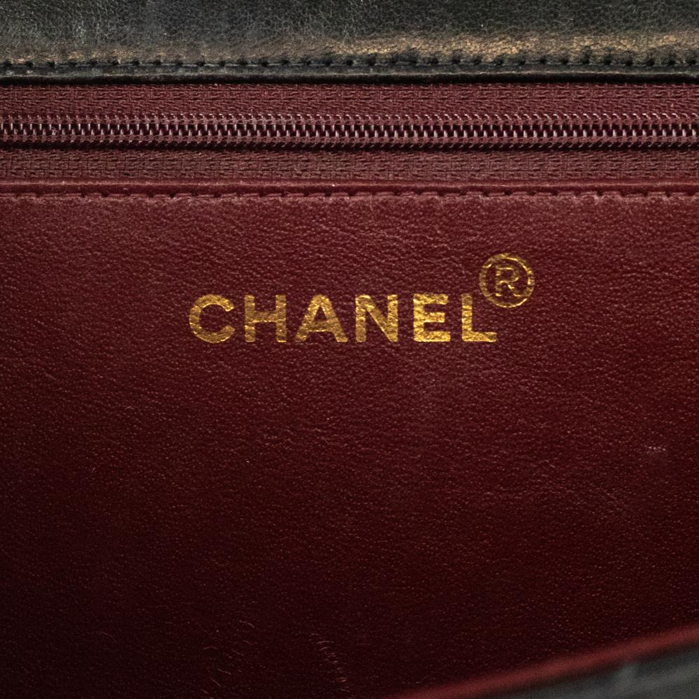 Chanel, Vintage in black leather 2