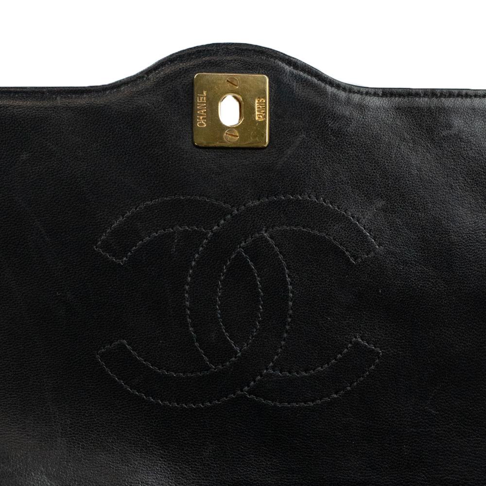 CHANEL, Vintage in black leather  4