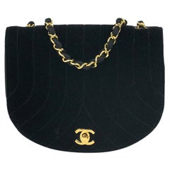 Chanel, Vintage in black velvet