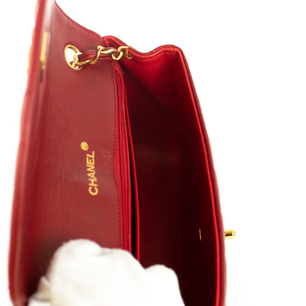 CHANEL, Vintage in rotem Leder für Damen oder Herren