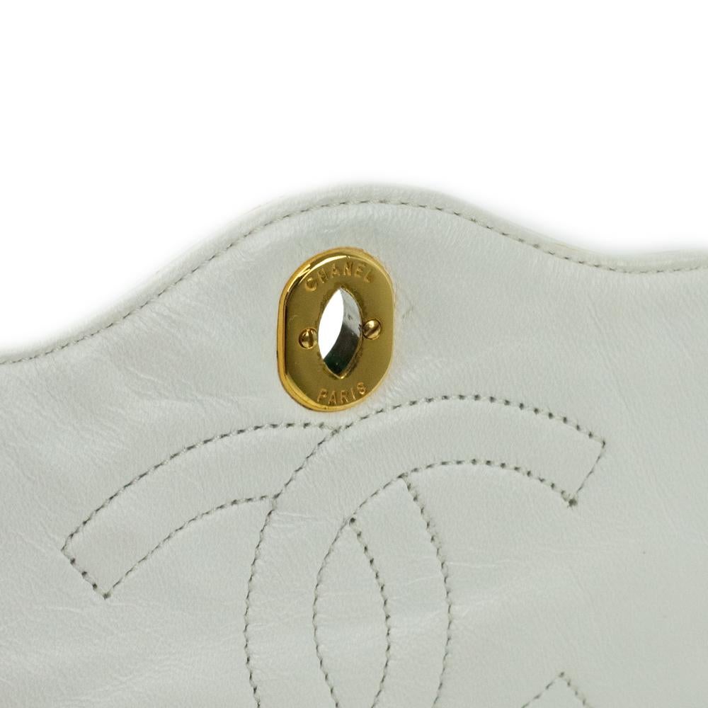 Chanel, Vintage in white leather 4