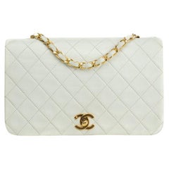 CHANEL, Vintage in white leather