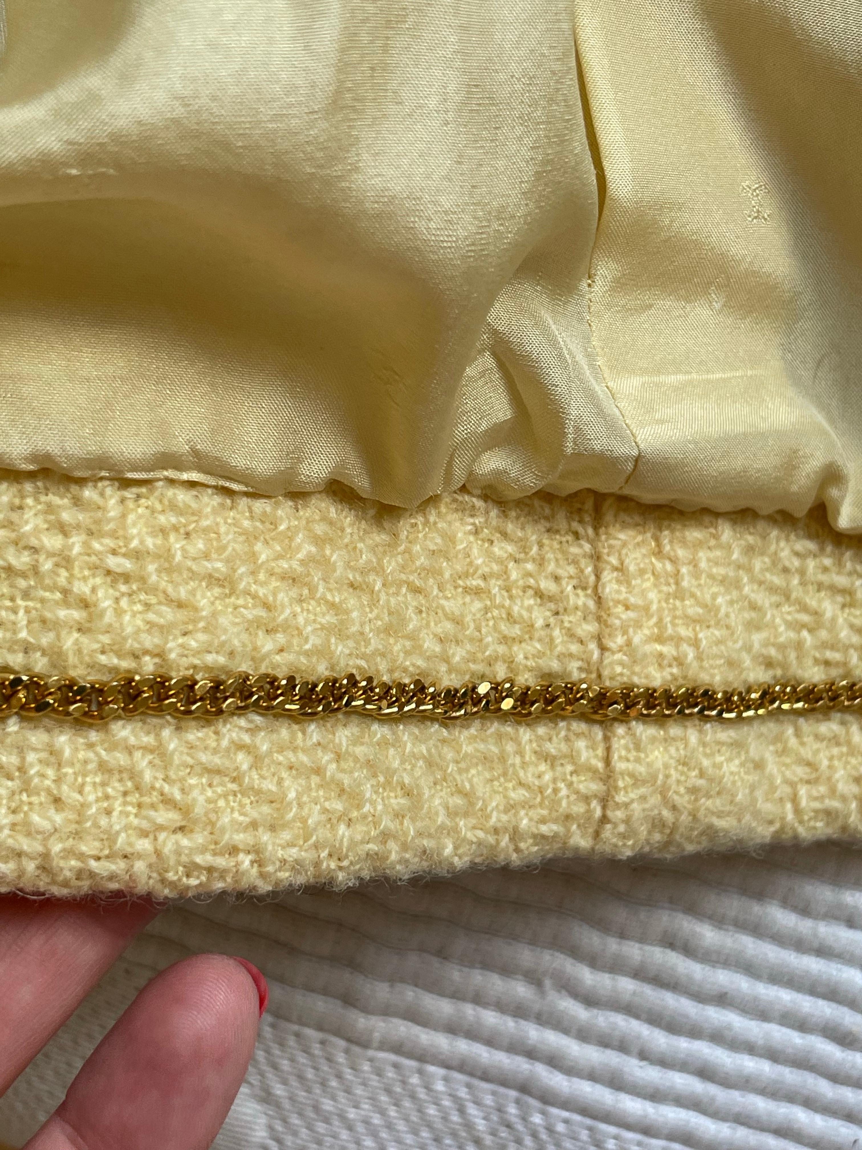 CHANEL Vintage Jacke 1993 Jahr Tweed im Angebot 6