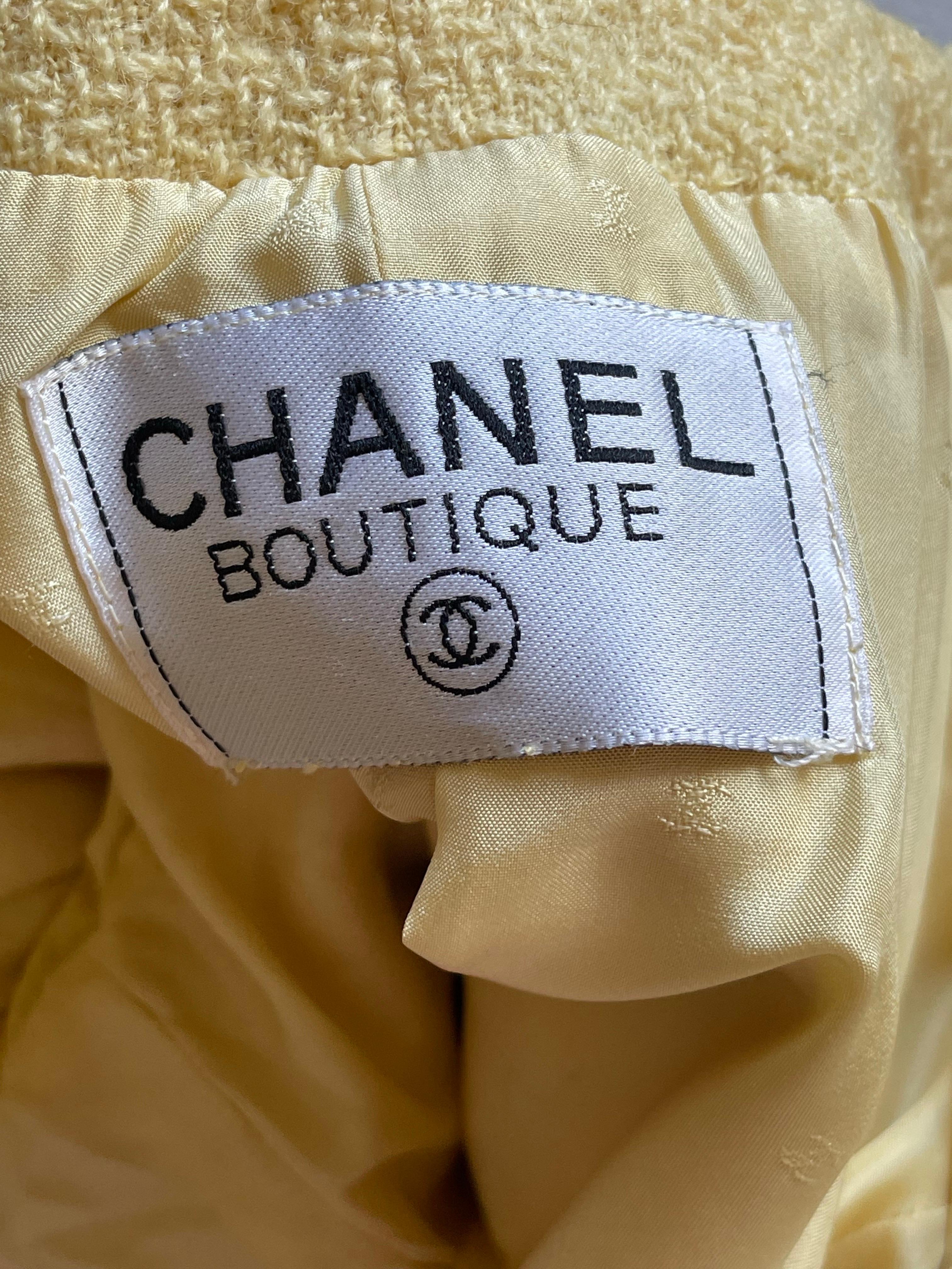 CHANEL Vintage Jacke 1993 Jahr Tweed im Angebot 3