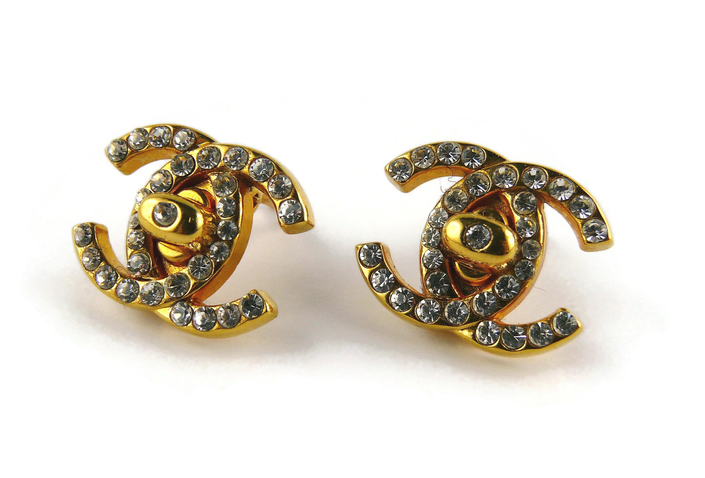 Chanel Vintage Jewelled Iconic CC Turn Lock Clip-On Earrings Fall 1996 In Good Condition For Sale In Nice, FR