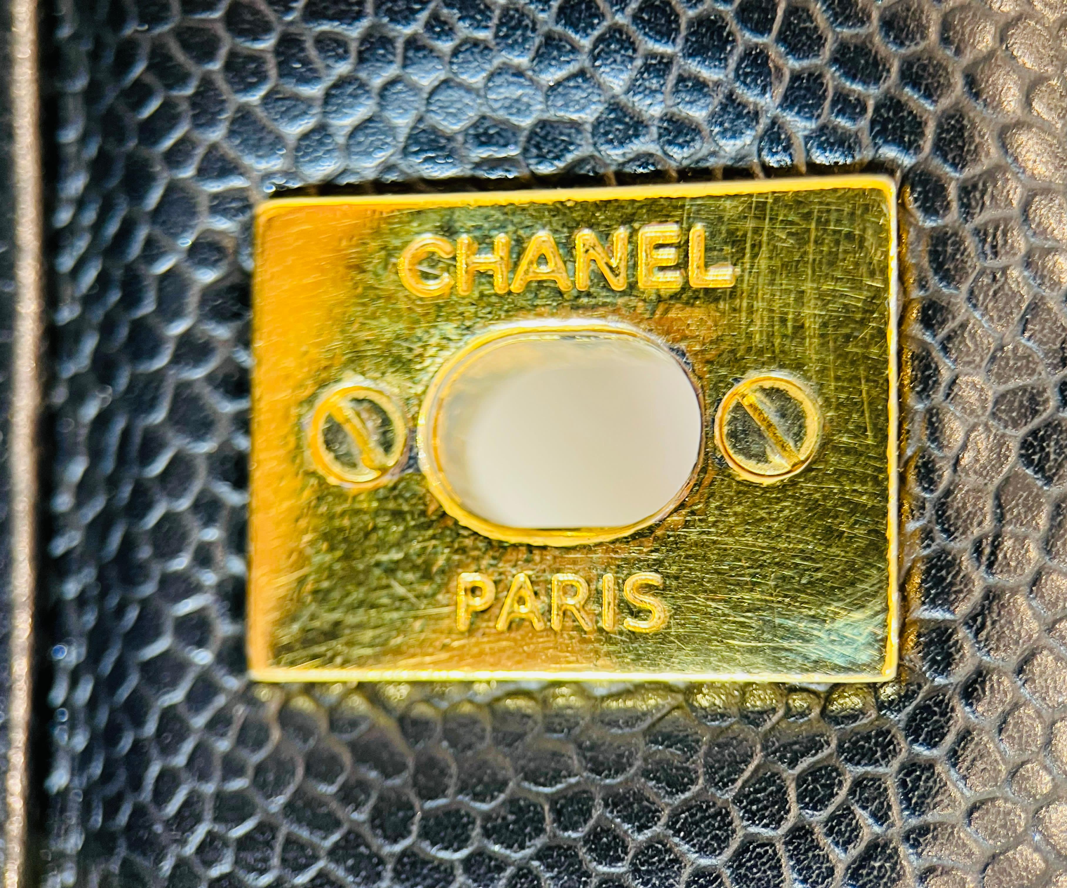Chanel Vintage Jumbo Classic Leather Flap Bag avec matériel plaqué or 24 carats en vente 6