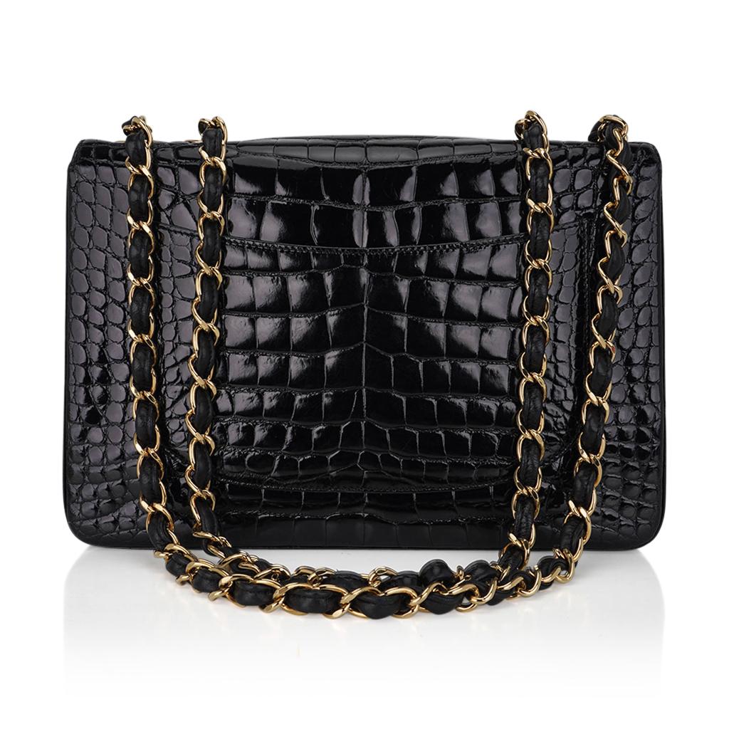 Chanel Vintage Jumbo Single Flap Black Alligator Bag Gold Hardware In Good Condition For Sale In Miami, FL