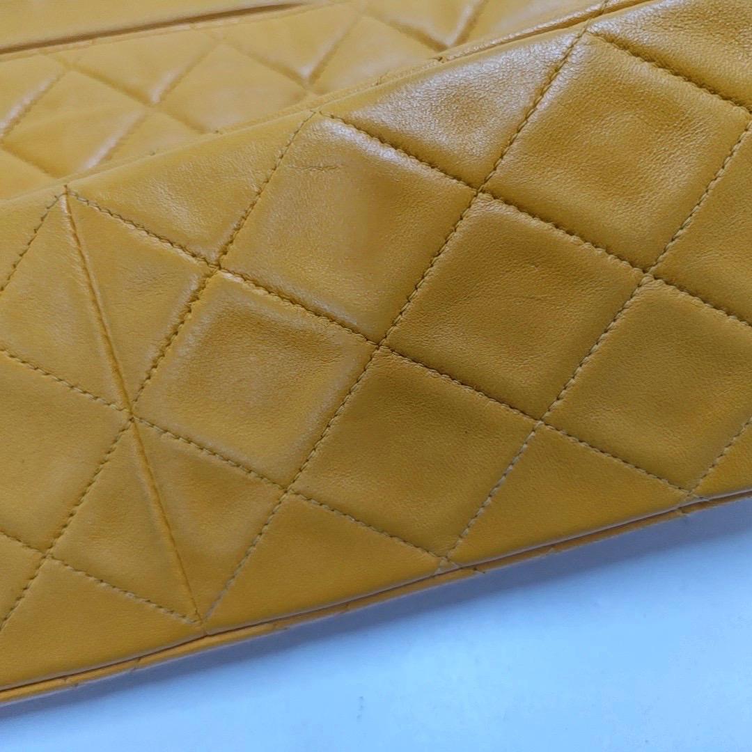 Chanel Vintage Jumbo Single Flap Single Chain Yellow Lambskin 24k Gold Hardware en vente 14