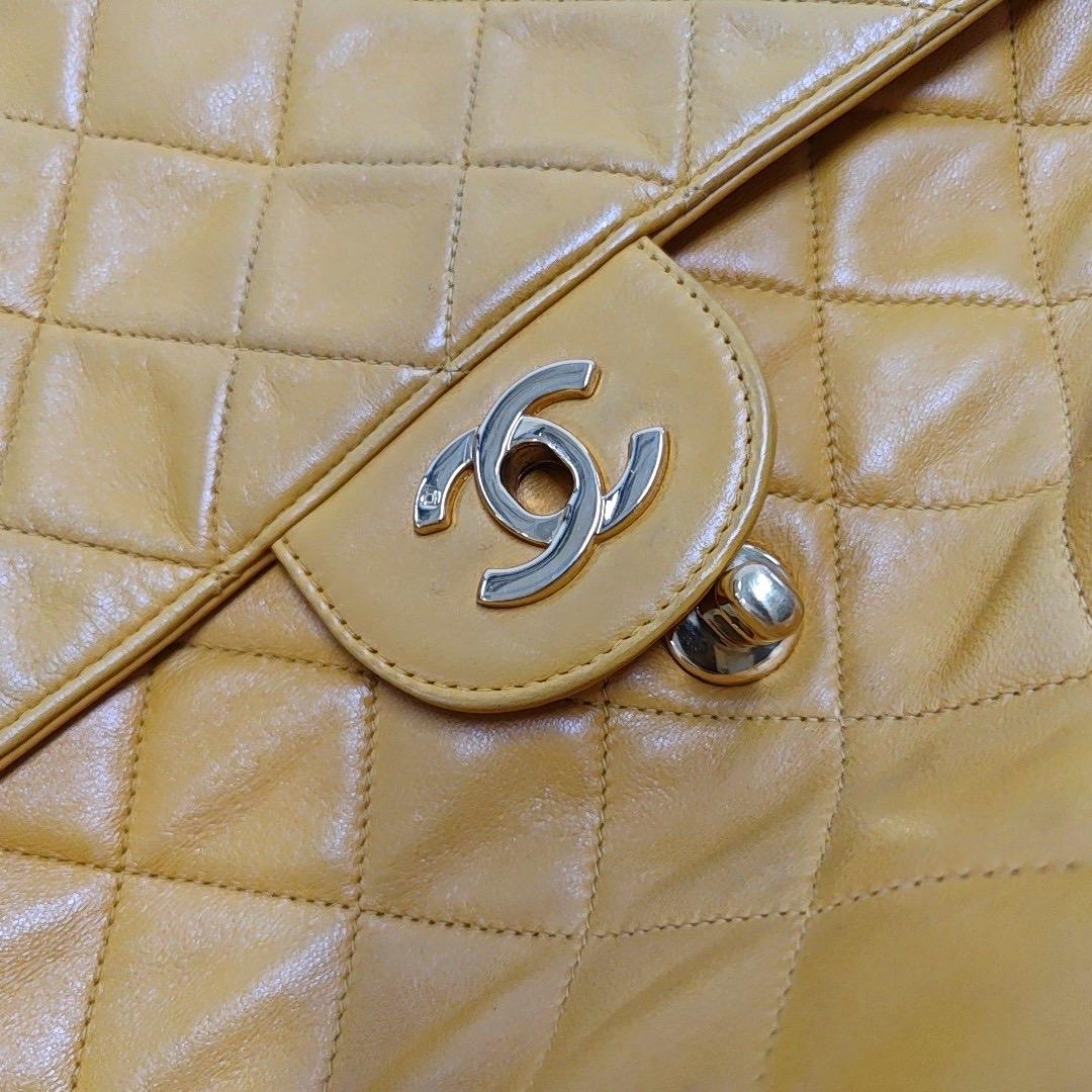 Chanel Vintage Jumbo Single Flap Single Chain Yellow Lambskin 24k Gold Hardware en vente 1