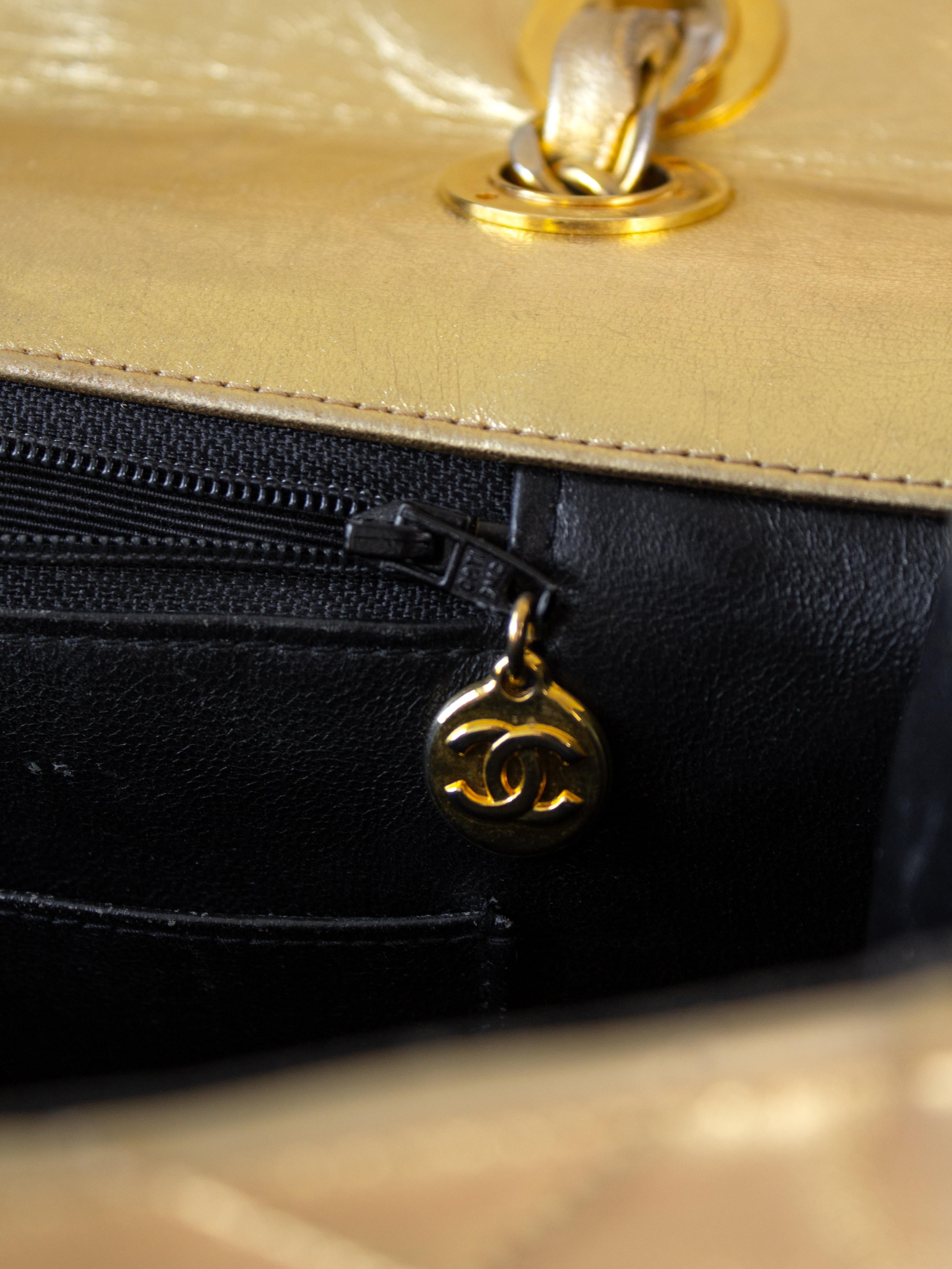 Chanel Vintage Jumbo XL Maxi Flap Metallic Gold 1990s Lambskin Bag For Sale 11