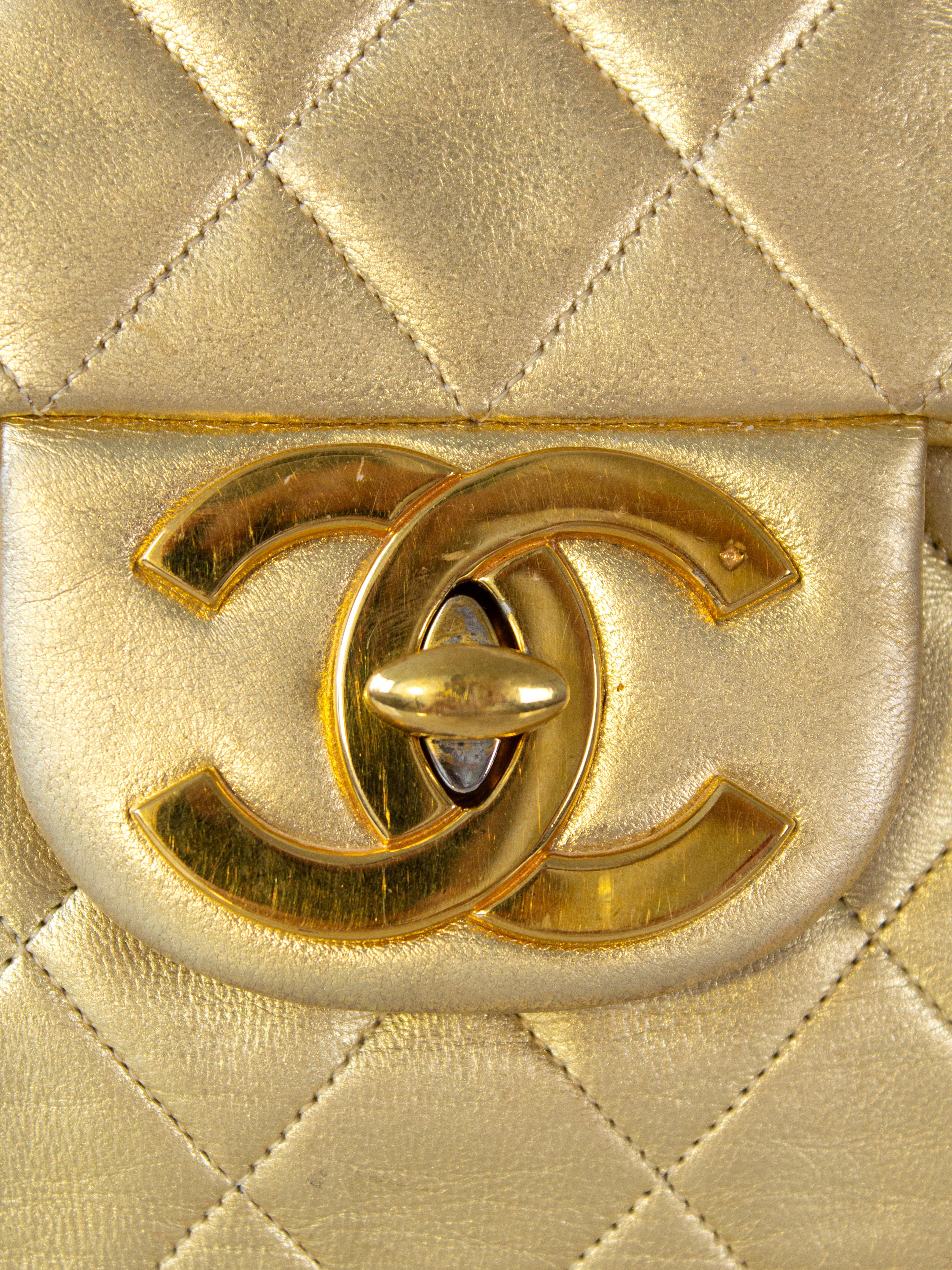 Chanel Vintage Jumbo XL Maxi Flap Metallic Gold 1990s Lambskin Bag For Sale 1