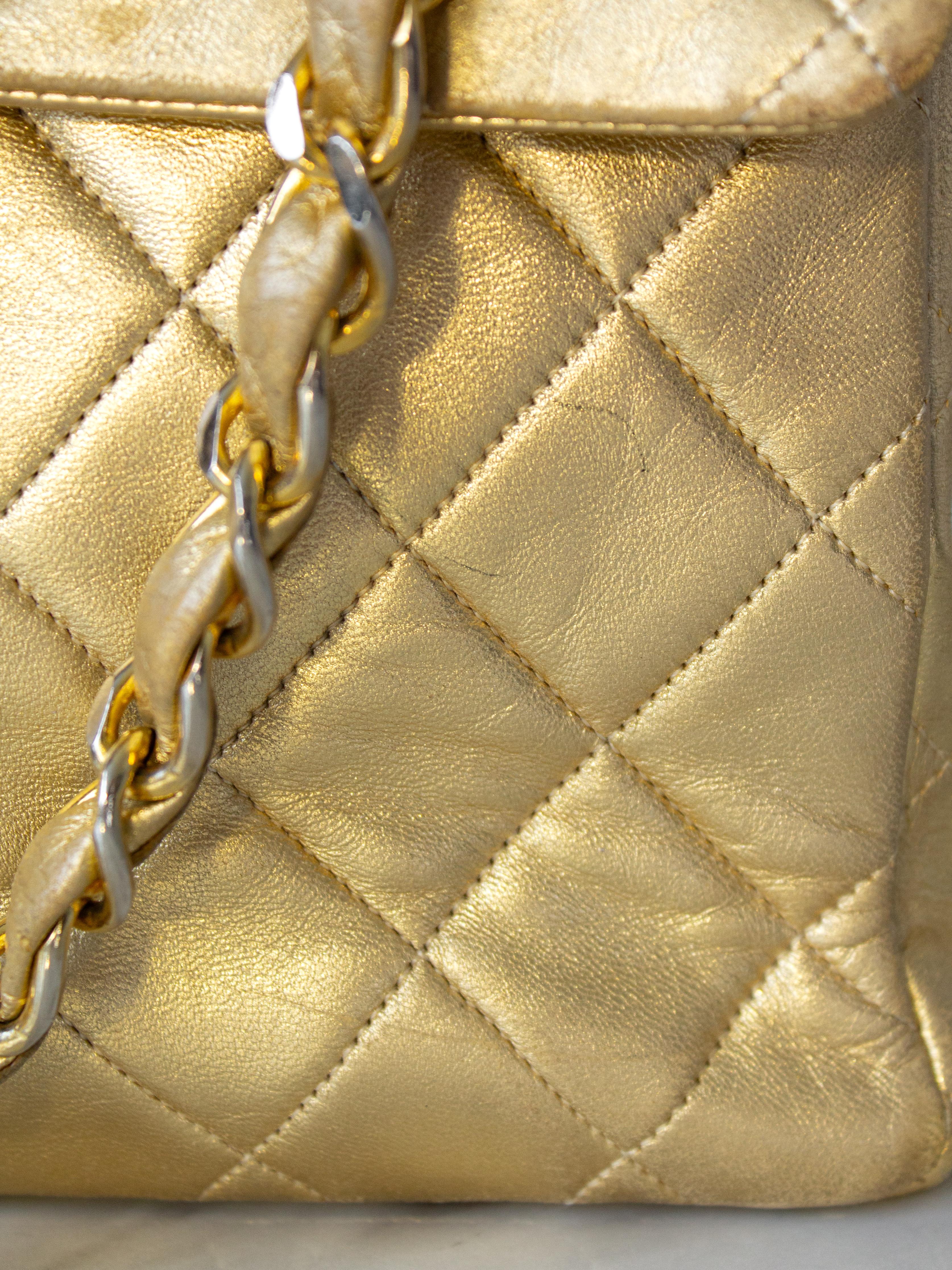 Chanel Vintage Jumbo XL Maxi Flap Metallic Gold 1990s Lambskin Bag For Sale 4