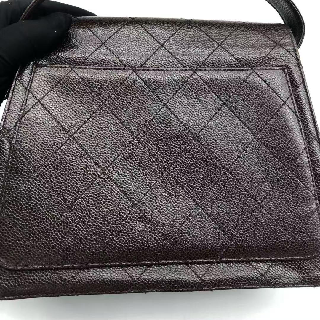 Chanel Vintage Kelly Bolso de hombro de piel de caviar marrón con herrajes de oro de 24 quilates, 1996 2