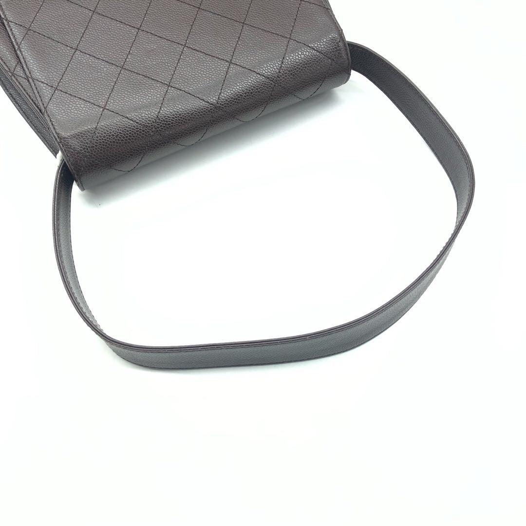 Chanel Vintage Kelly Bolso de hombro de piel de caviar marrón con herrajes de oro de 24 quilates, 1996 4