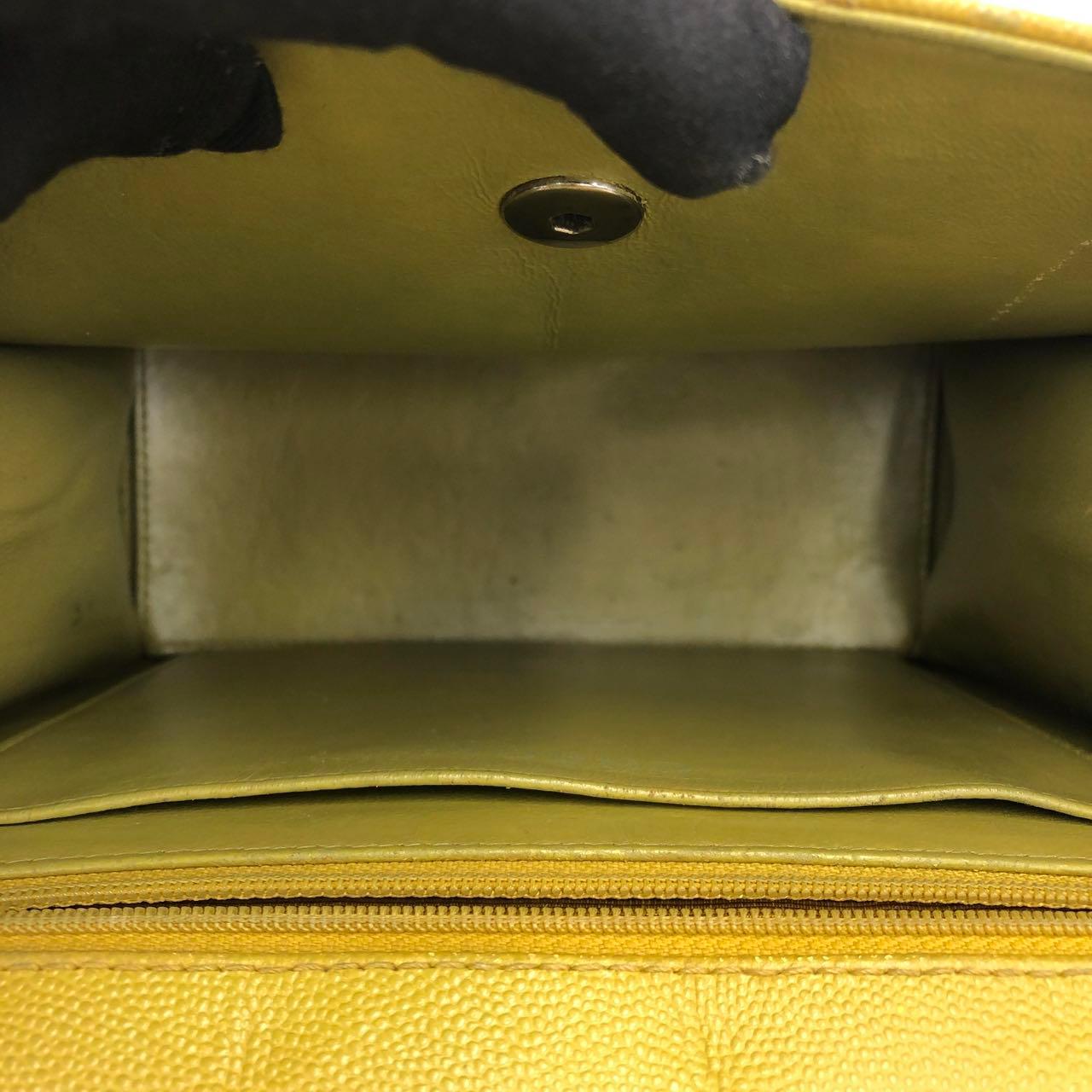 Chanel Vintage Kelly Flap Bag Yellow Caviar Leather 24k Gold Hardware 1997-1999 en vente 2