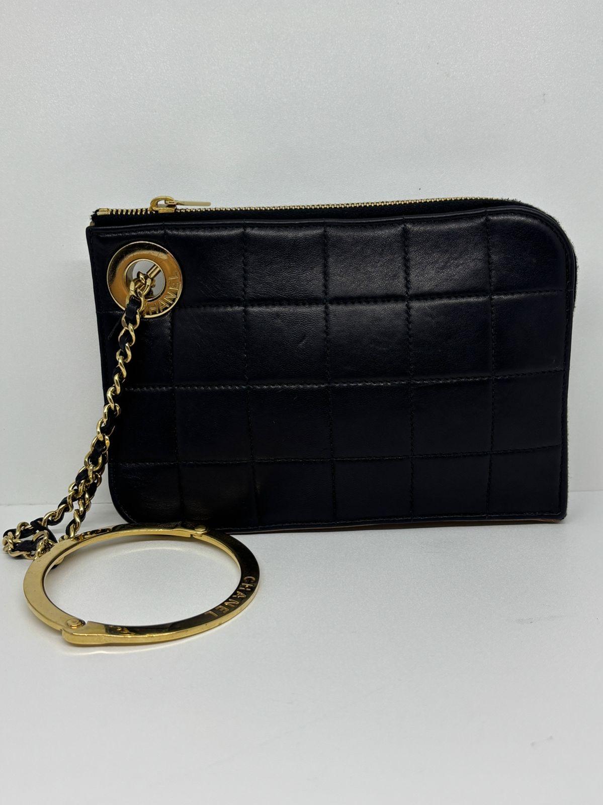 Chanel Vintage Lambskin Chocolate Bar Quilt Handcuff Wristlet Zip Clutch For Sale 3