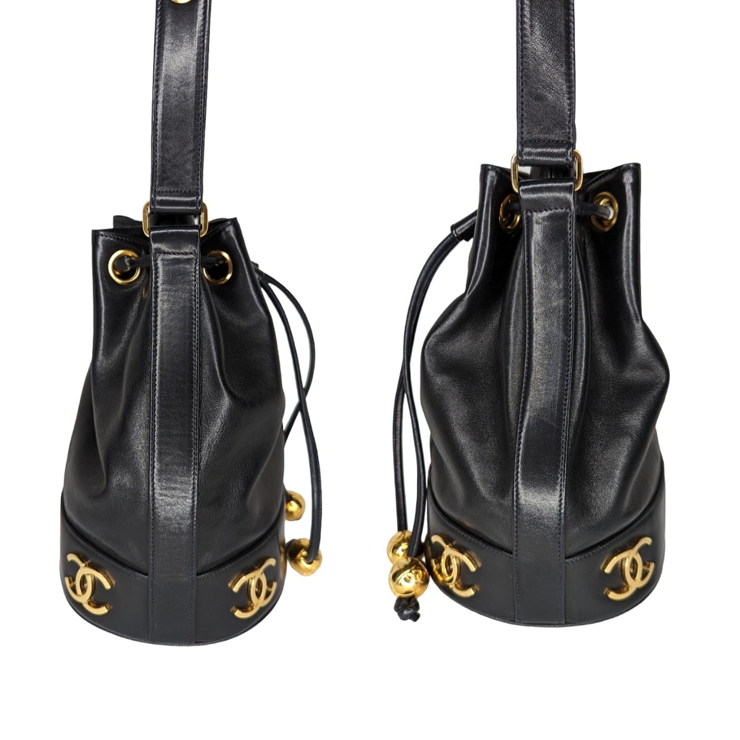 Women's Chanel Vintage Lambskin Drawstring Bucket Bag