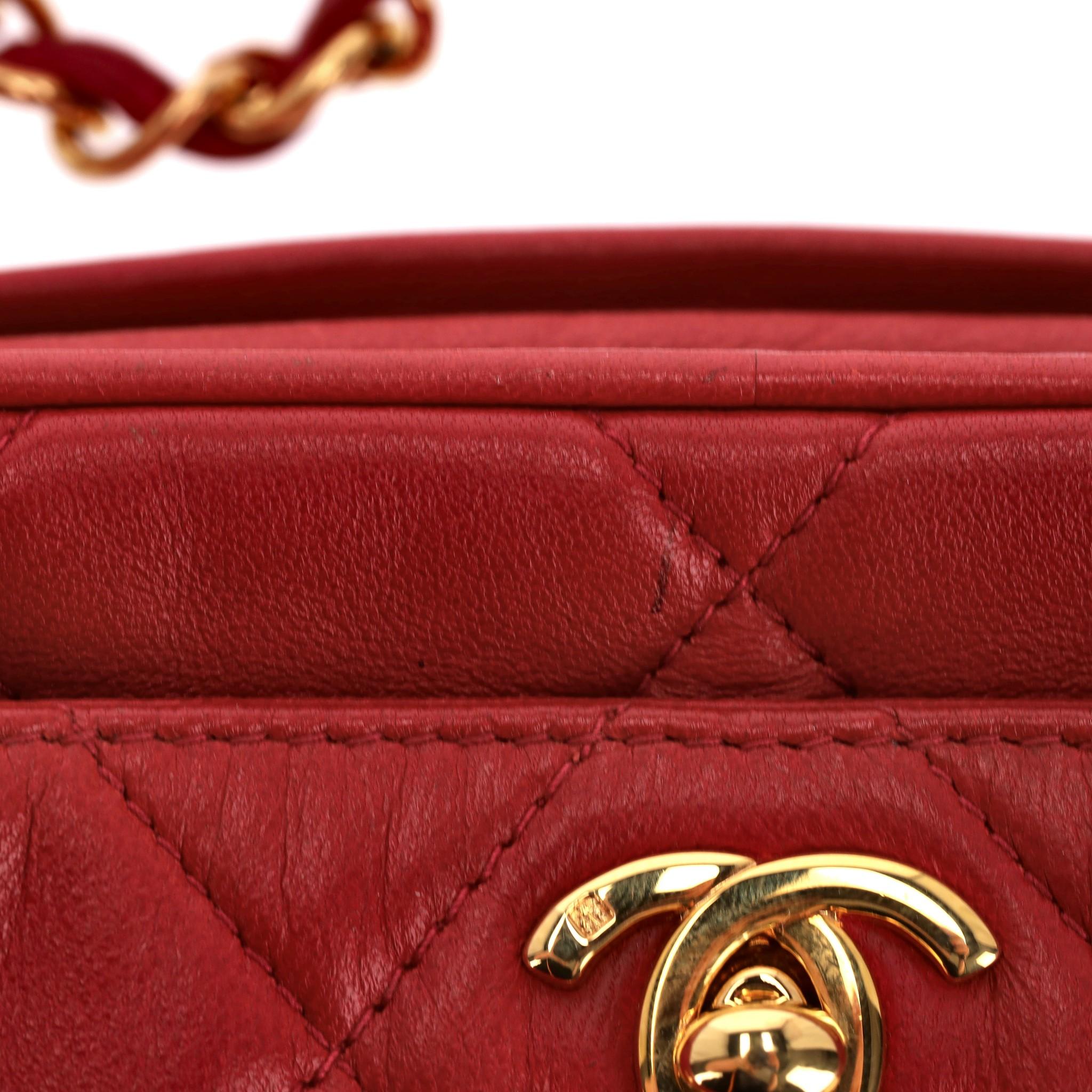 Chanel Vintage Lambskin Leather Crossbody Camera Bag For Sale 7
