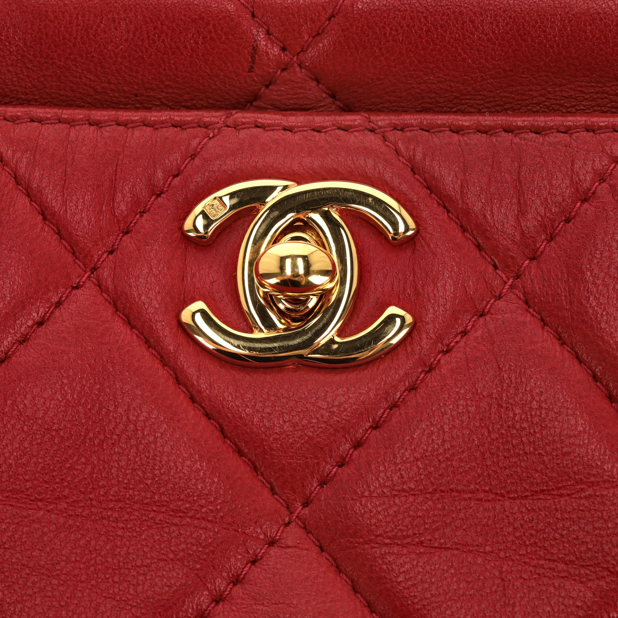 Chanel Vintage Lambskin Leather Crossbody Camera Bag For Sale 3