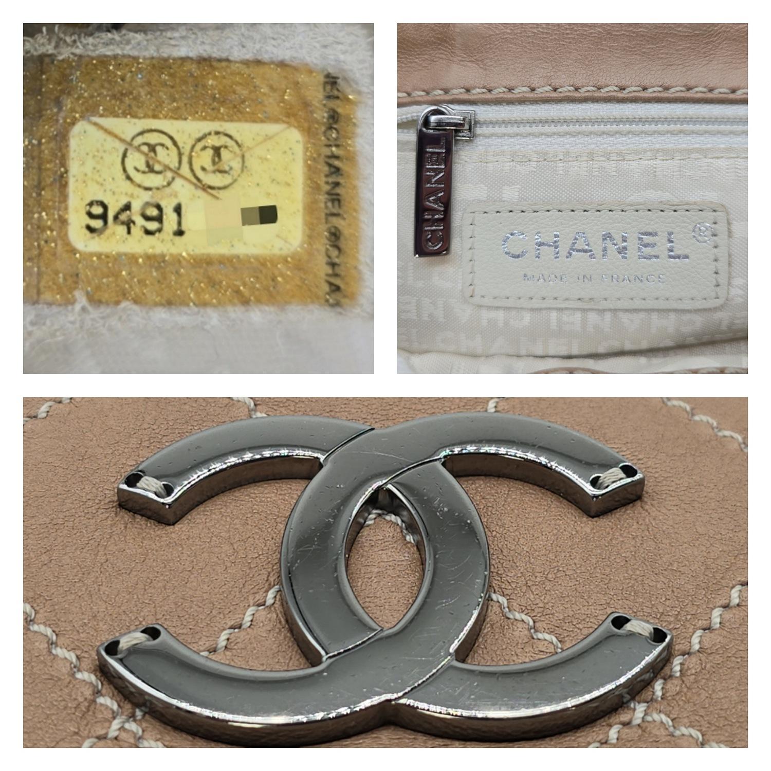 Chanel Vintage Lambskin Surpique Accordion Flap Bag For Sale 3
