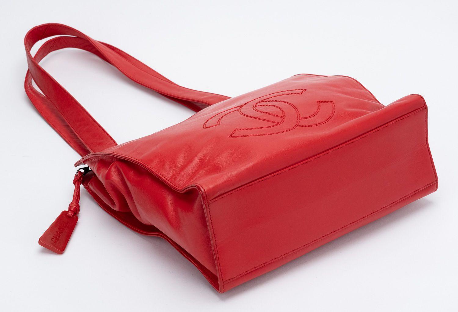 Chanel Vintage Lambskin Tote Bag Rouge en vente 1