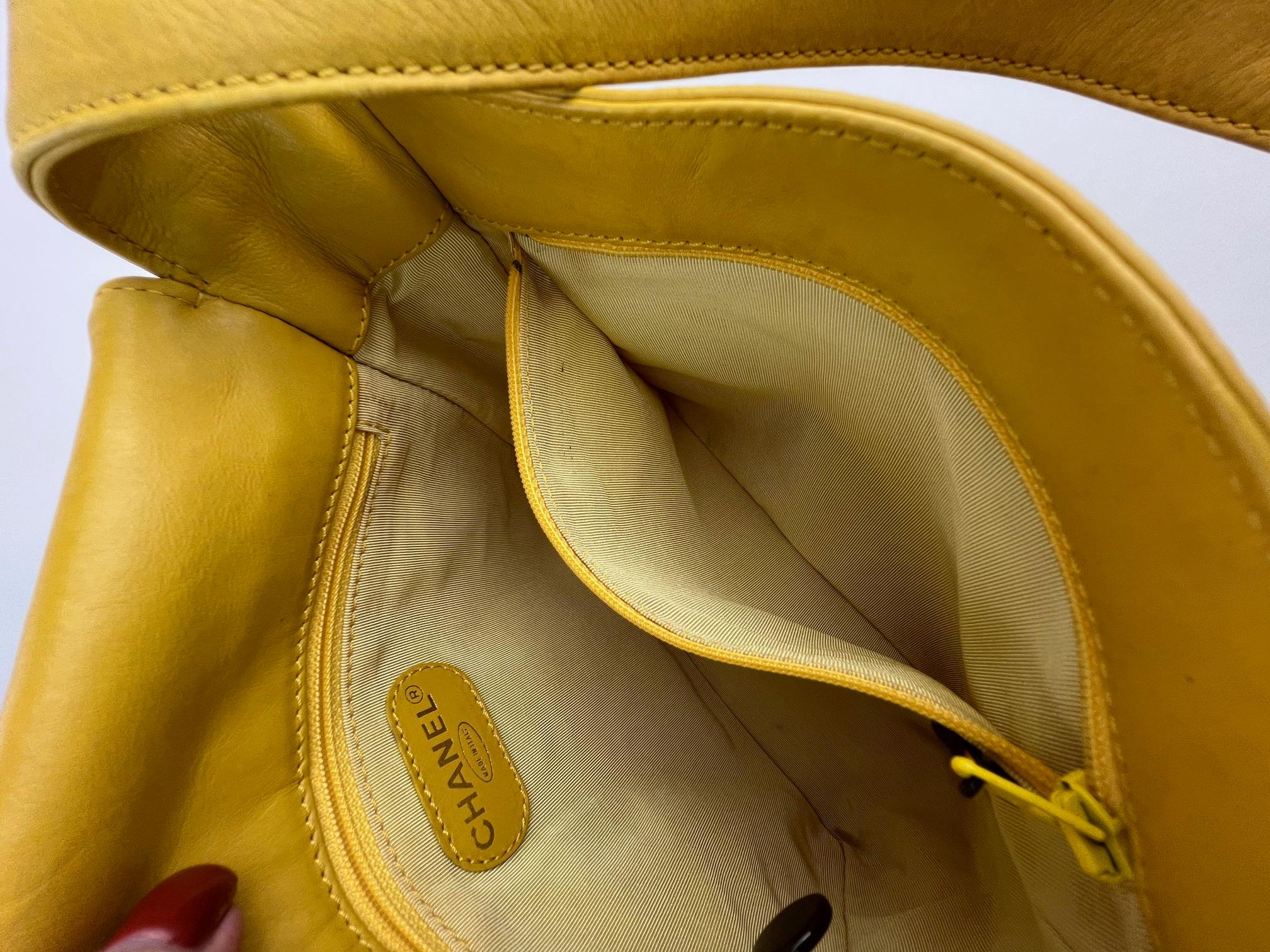 Chanel Vintage Lambskin Yellow Messenger Bag For Sale 6