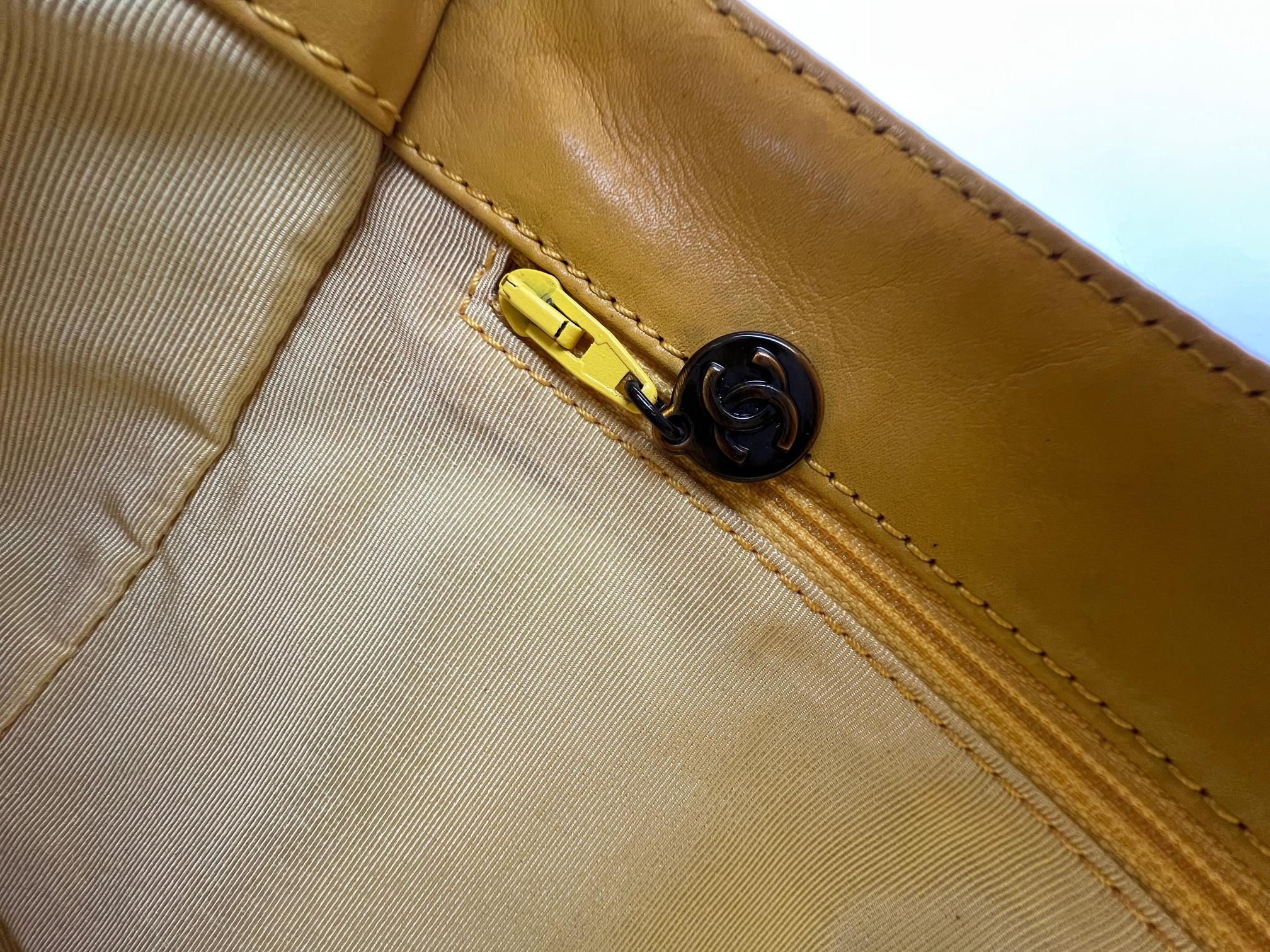 Chanel Vintage Lambskin Yellow Messenger Bag For Sale 7