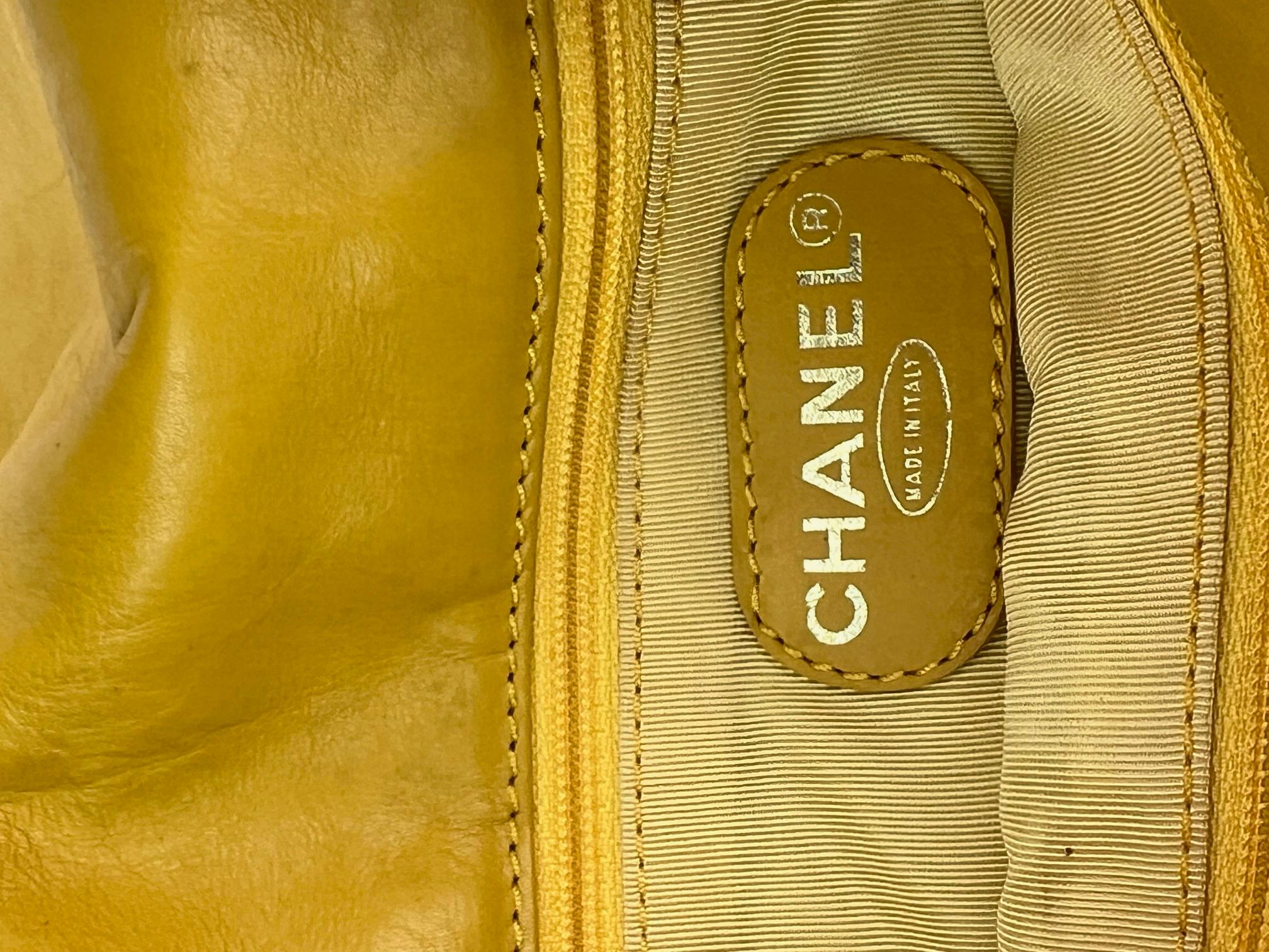 Chanel Vintage Lambskin Yellow Messenger Bag For Sale 8