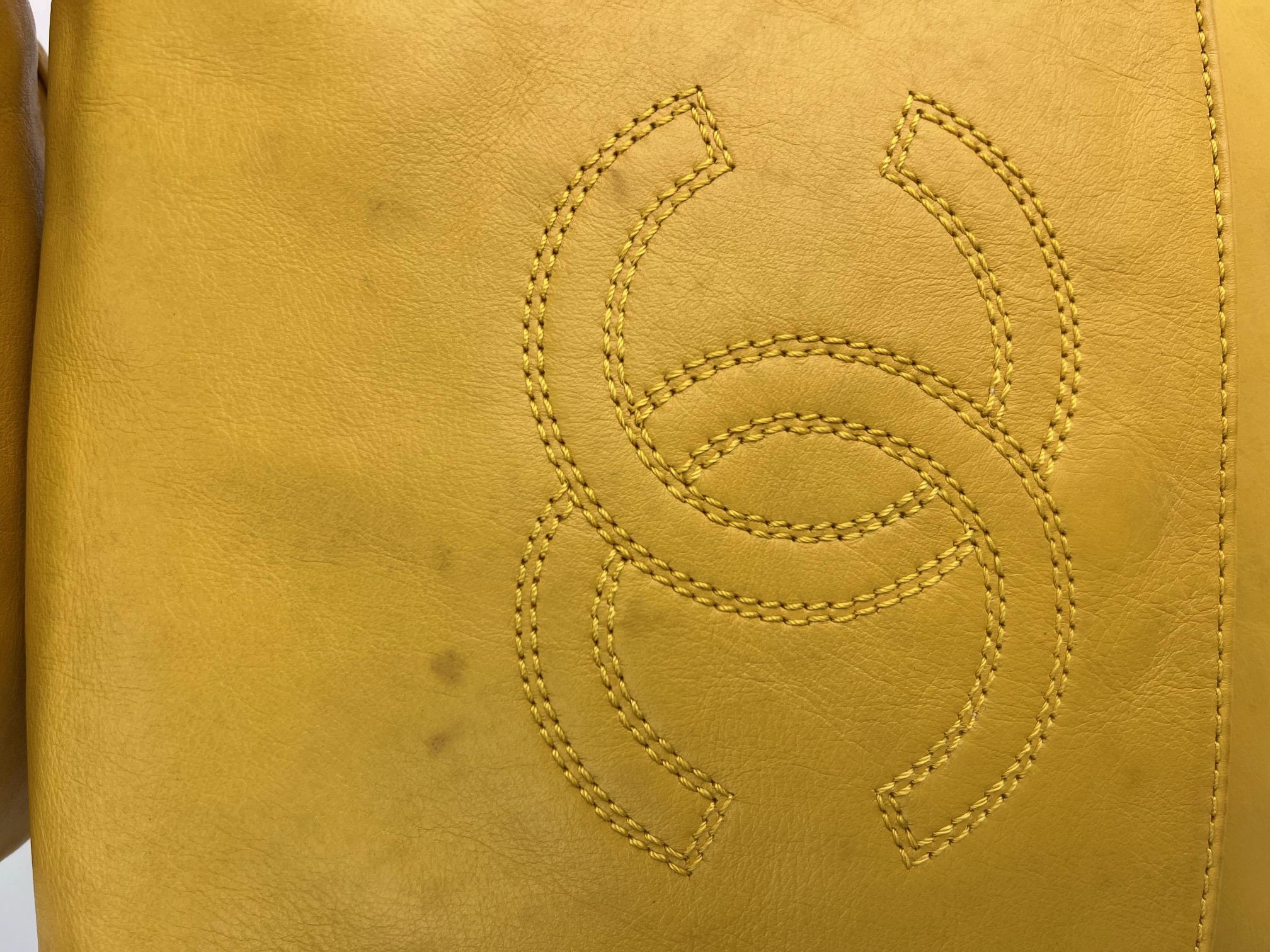 Chanel Vintage Lambskin Yellow Messenger Bag For Sale 10