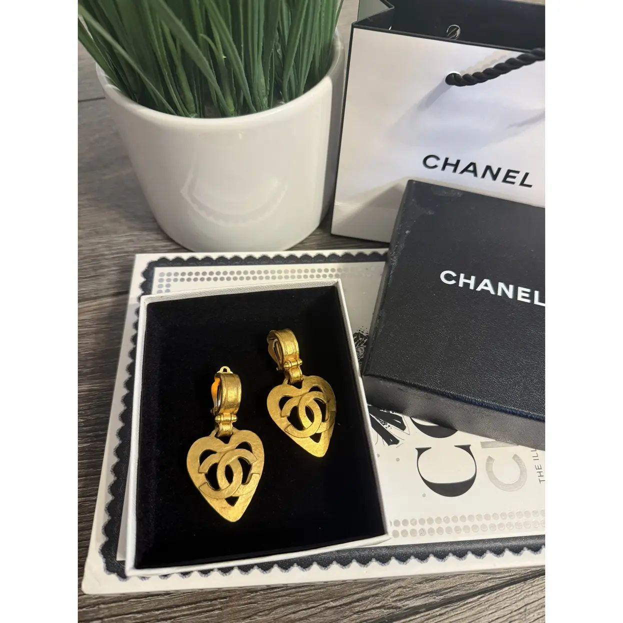 DETAILS:
Hallmark: 95 P
Made in France
Gold Plated
The earrings are in good condition showing minimal wear
Comes with box

IMPORTANT INFORMATION:
This item is a pre-owned vintage piece and may show signs of wear consistent with its age. We have made