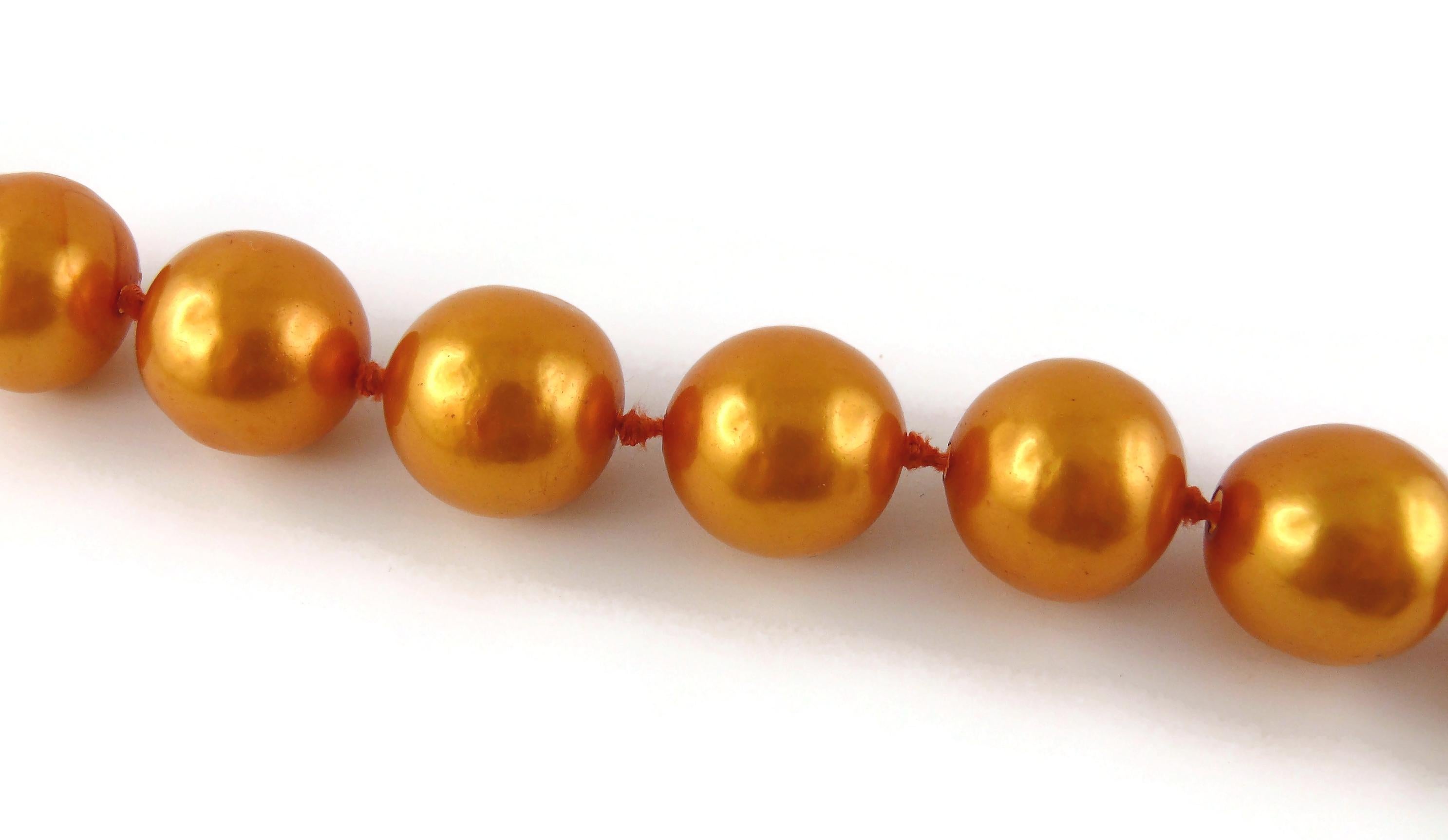 Chanel Vintage Large Orange Faux Pearl Necklace, 1990 In Fair Condition For Sale In Nice, FR