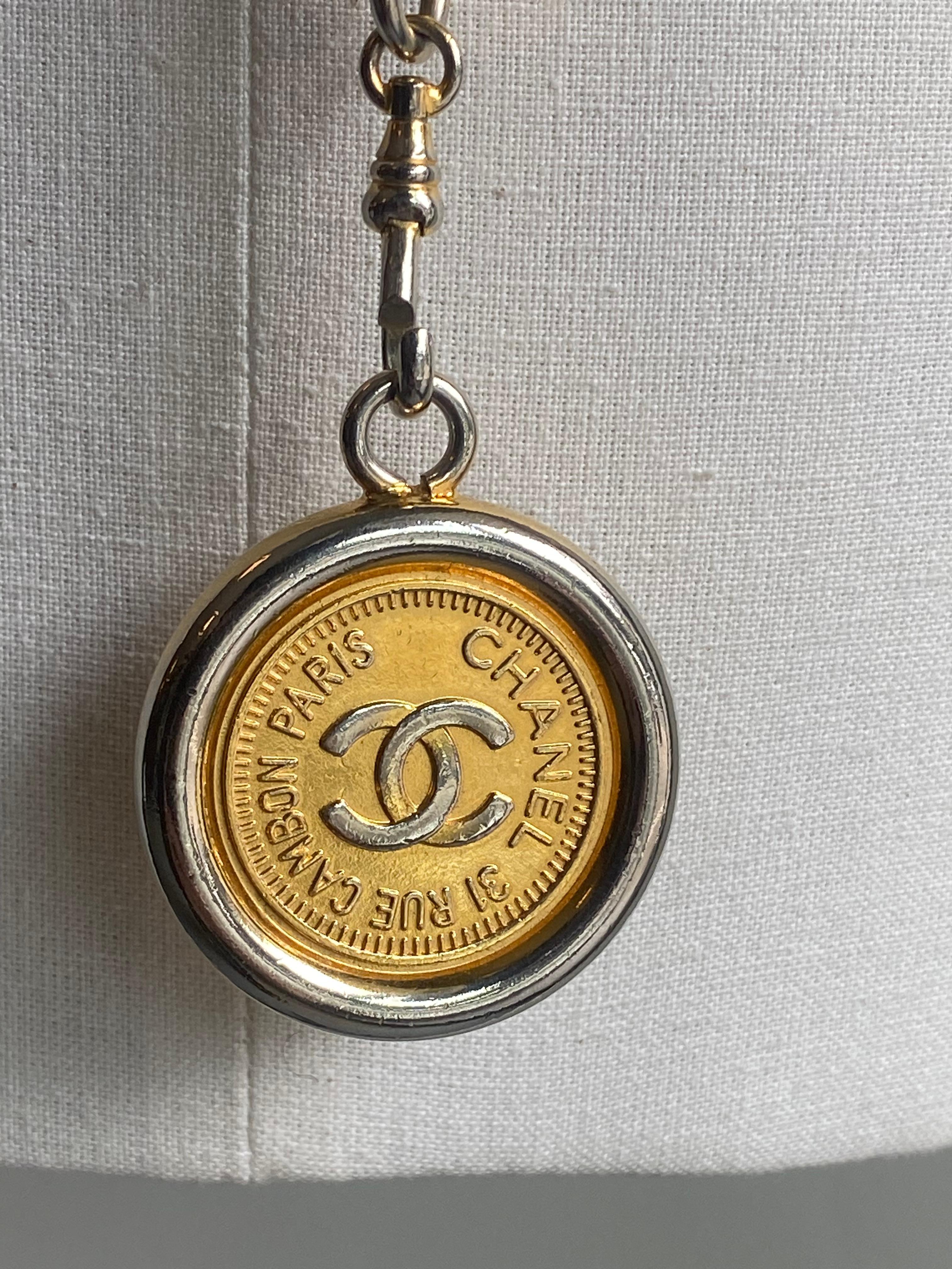 Chanel Vintage Leather & Chain Belt In Good Condition For Sale In Glasgow, GB
