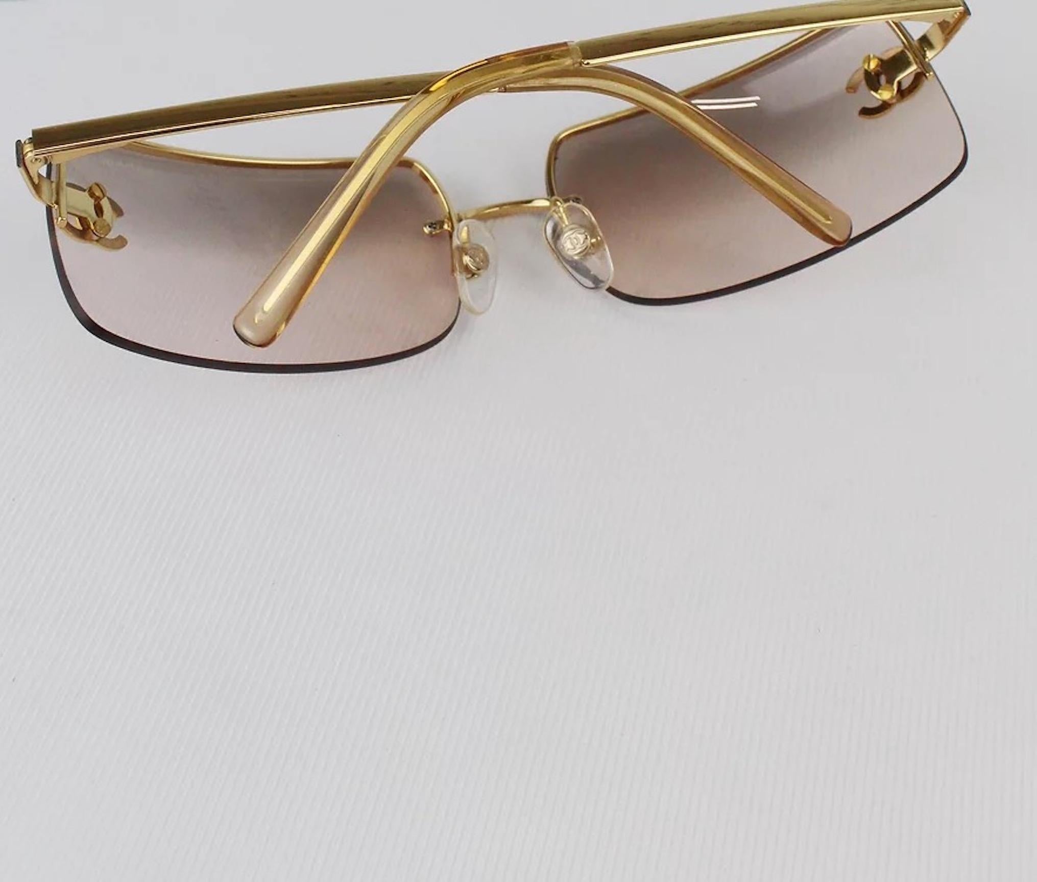 Chanel Vintage Hellbraun Gold Kristall CC Farbe Getönte Randlose Kylie Sonnenbrille Damen im Angebot
