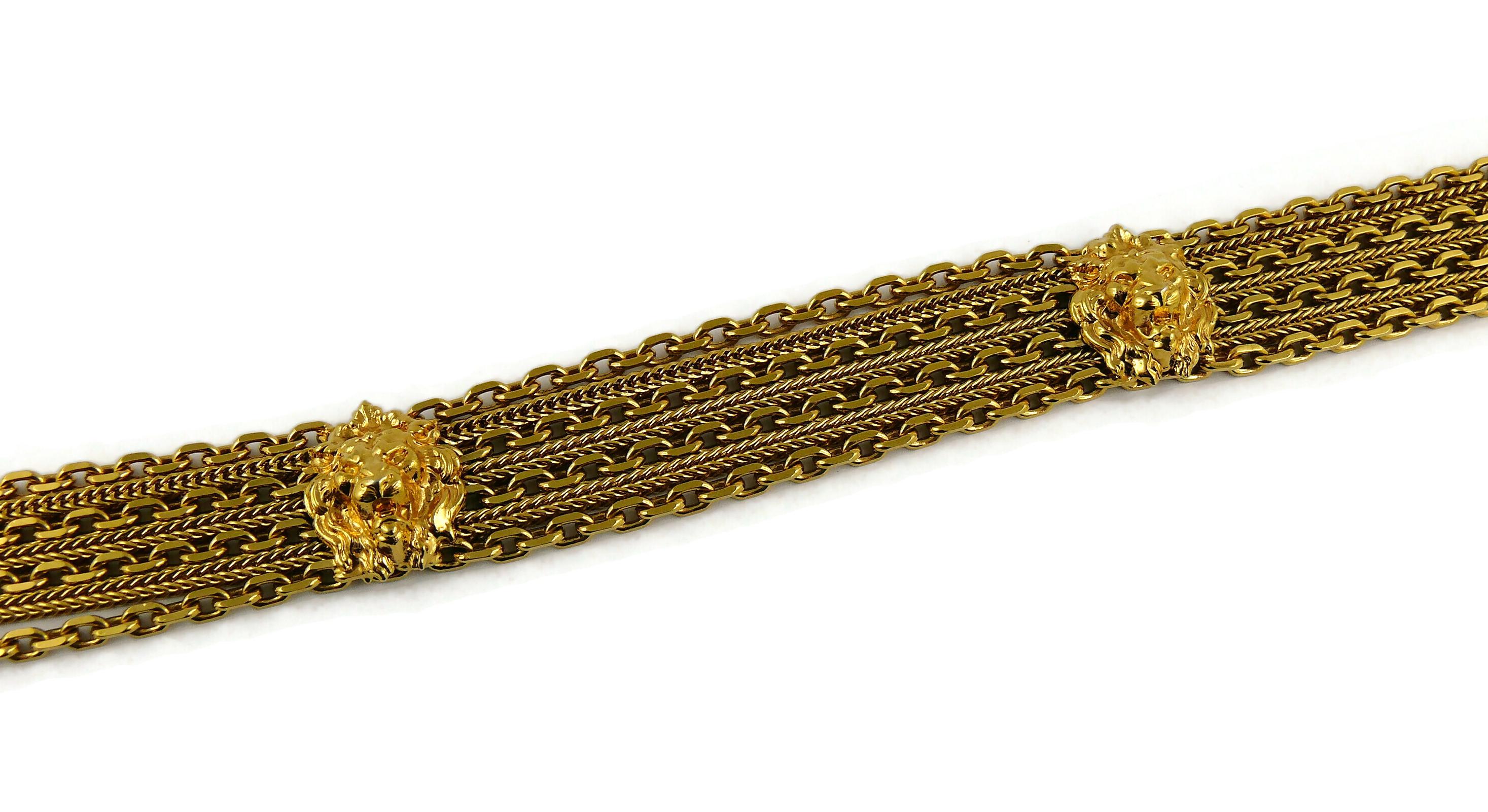 Chanel Vintage Lion Head Medallion Gold Toned Belt In Good Condition For Sale In Nice, FR