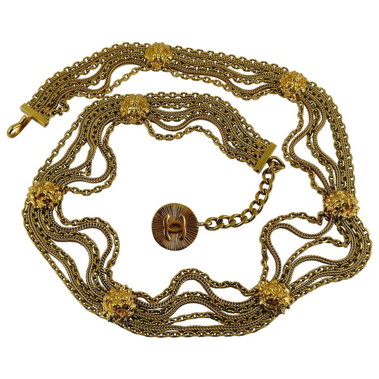 Chanel Vintage Lion Head Medallion Gold Toned Belt For Sale  display picture 3