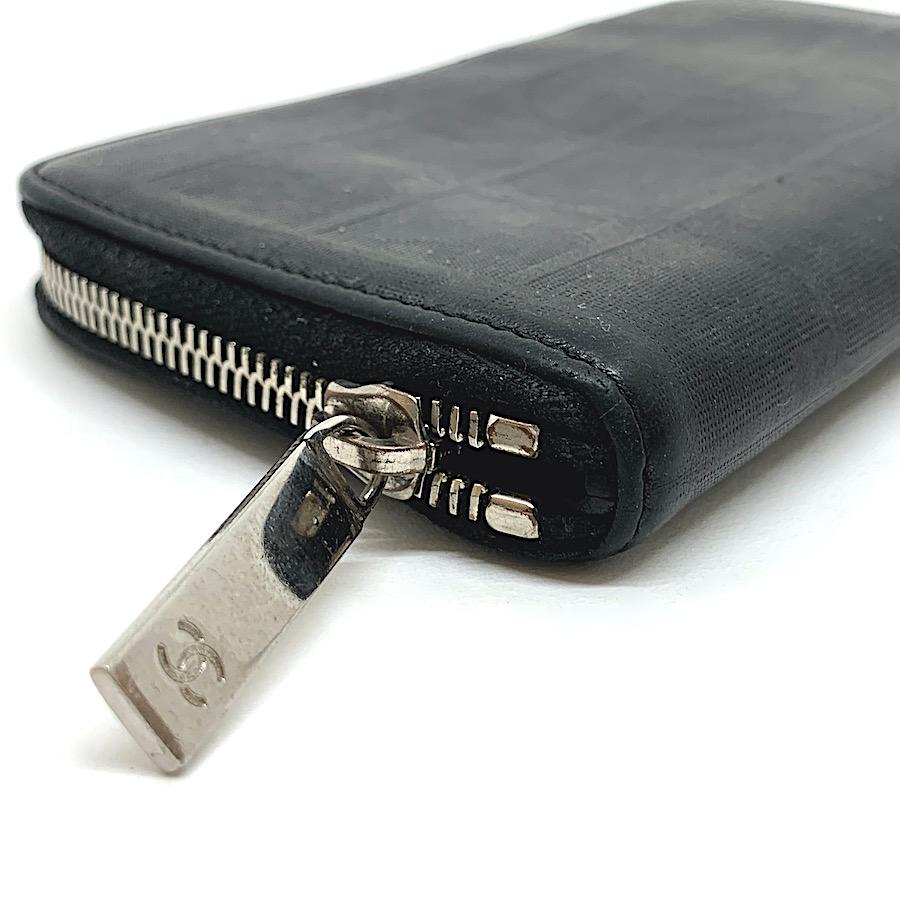 CHANEL Vintage Long Wallet in Black Leather with Silver Printed CC  For Sale 1