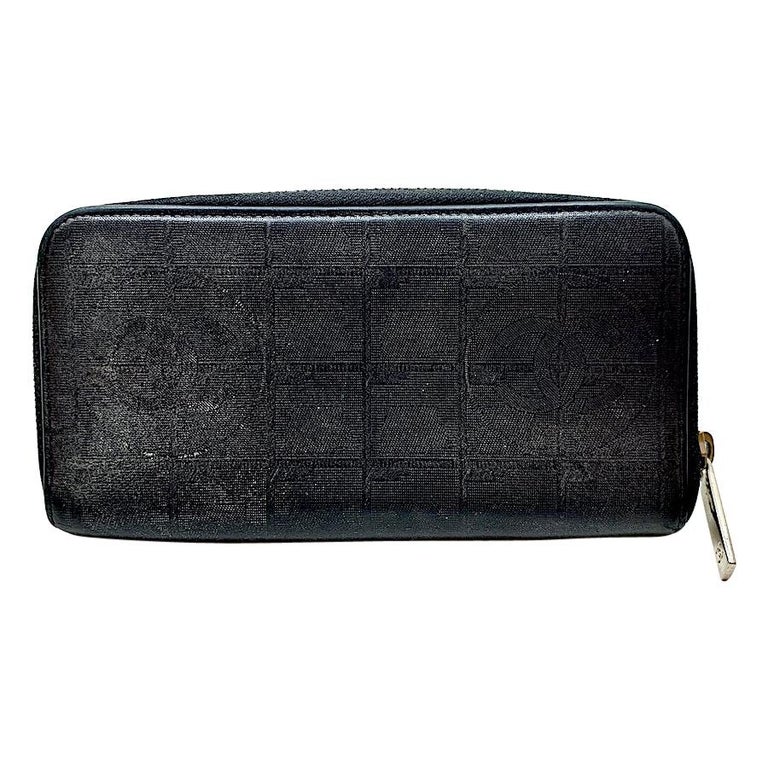 Chanel Classic Black Zippy Grained Leather Purse (Wallets and Small Leather  Goods,Wallets)