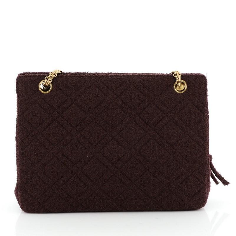 Chanel Vintage Mademoiselle - Fourre-tout à fermeture éclair avec chaîne en tissu éponge matelassé - Moyen Bon état à NY, NY