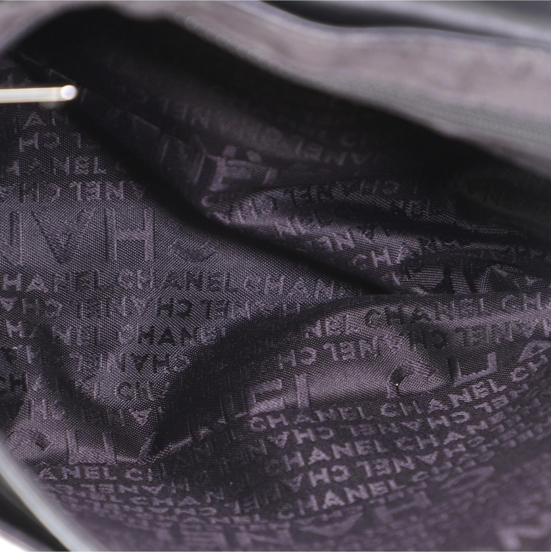 Chanel Vintage Mademoiselle Lock Akkordeon Klappe Tasche Gestepptes Lammfell Med 1