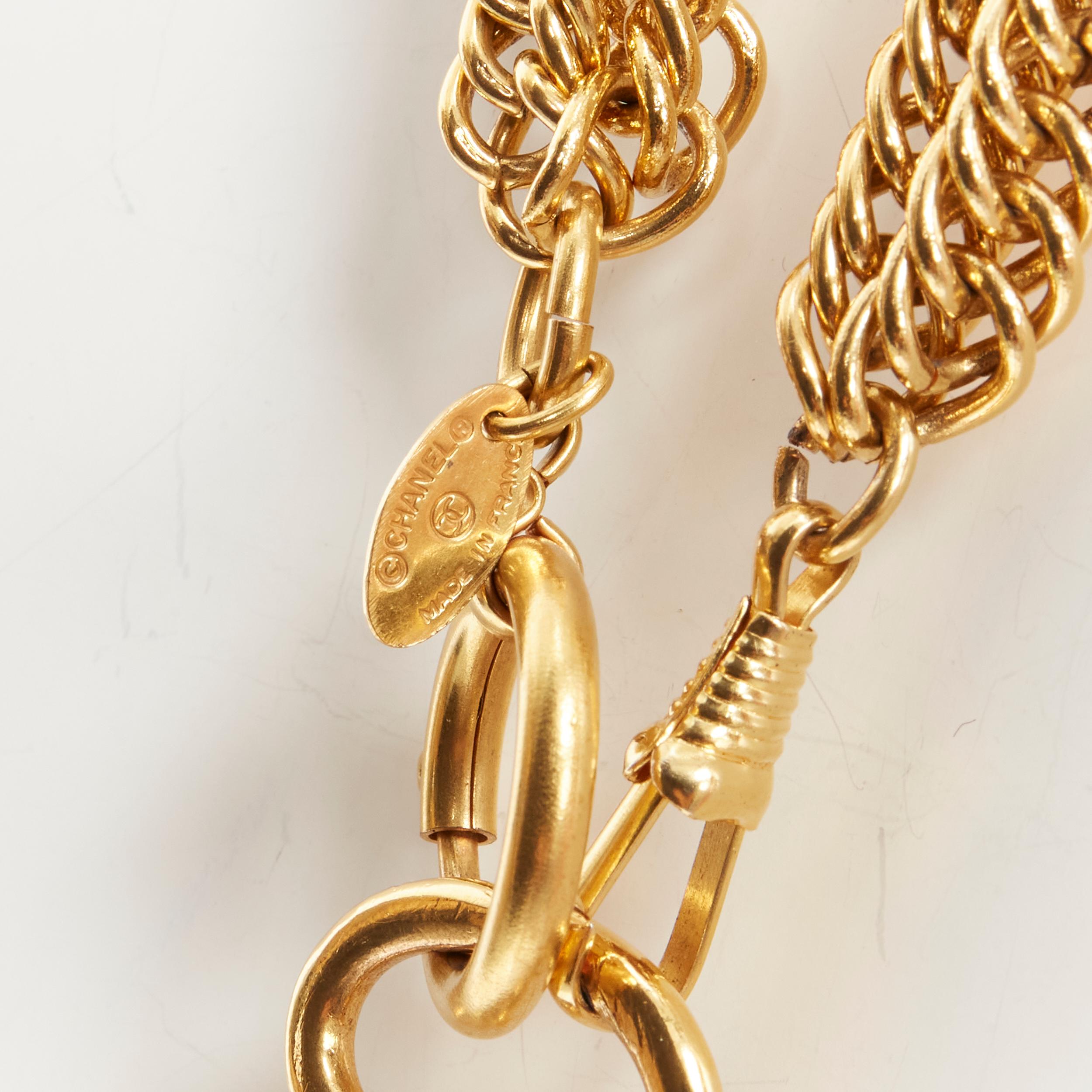CHANEL Vintage Magnify Looking Glass pendant gold  chunky chain loupe necklace For Sale 1