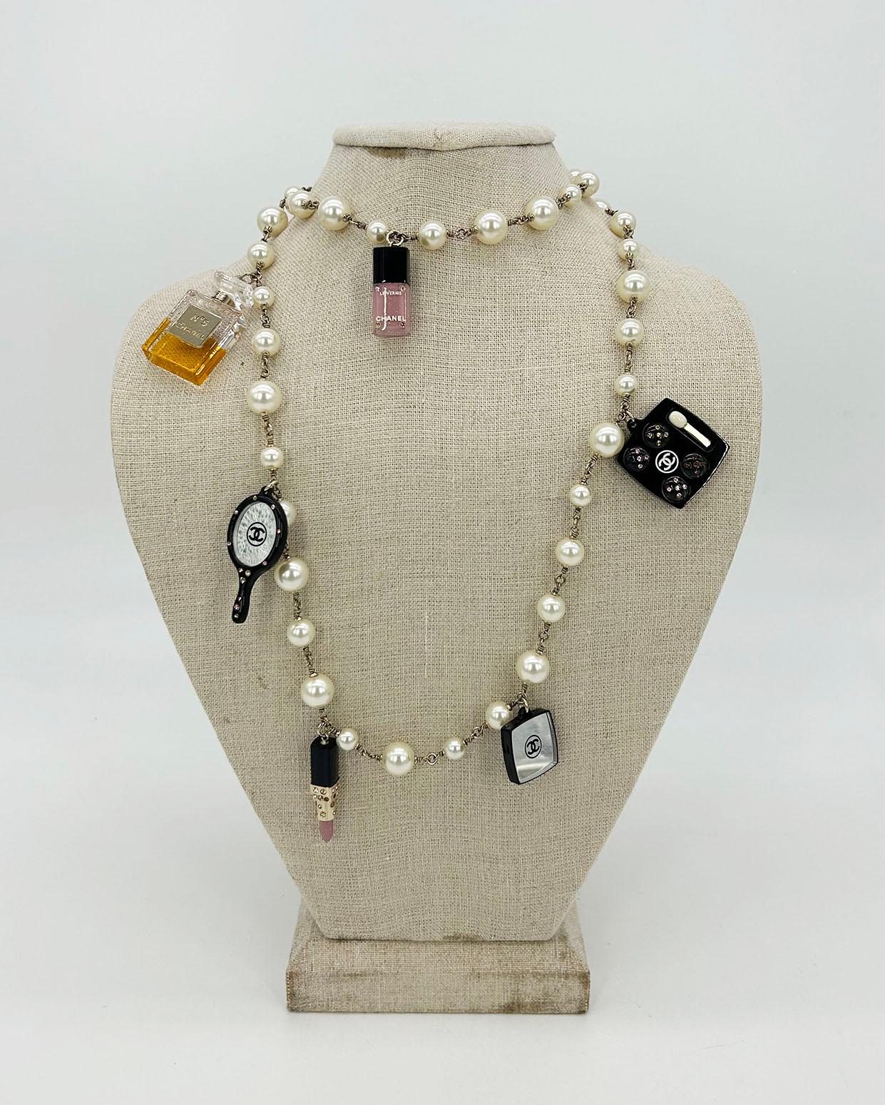 Chanel Vintage Make Up Charm Perlenkette Halskette mit Perlenkette im Angebot 5