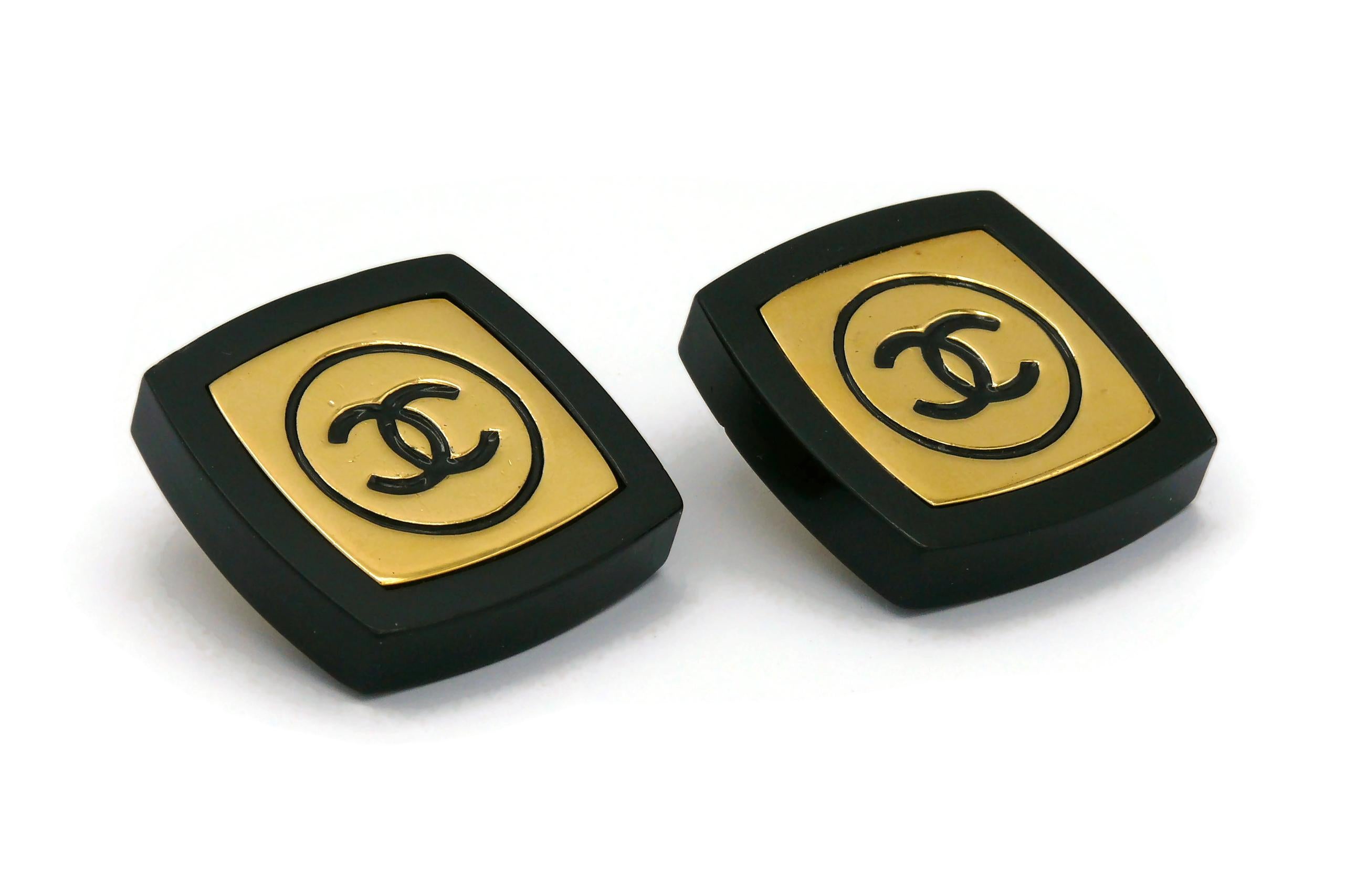Women's CHANEL Vintage Massive Compact Powder Style Resin Clip-On Earrings For Sale