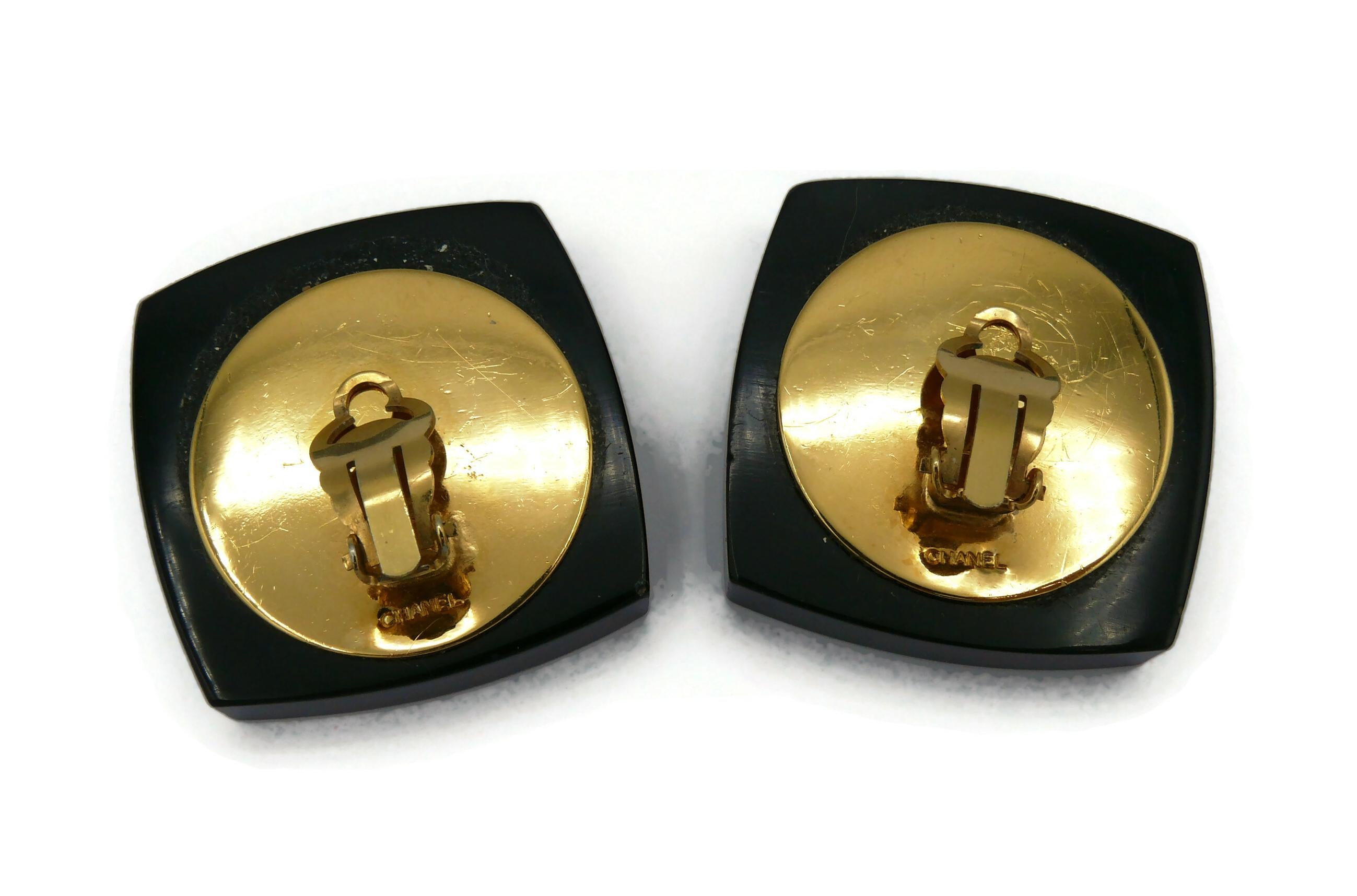 CHANEL Vintage Massive Compact Powder Style Resin Clip-On Earrings For Sale 2