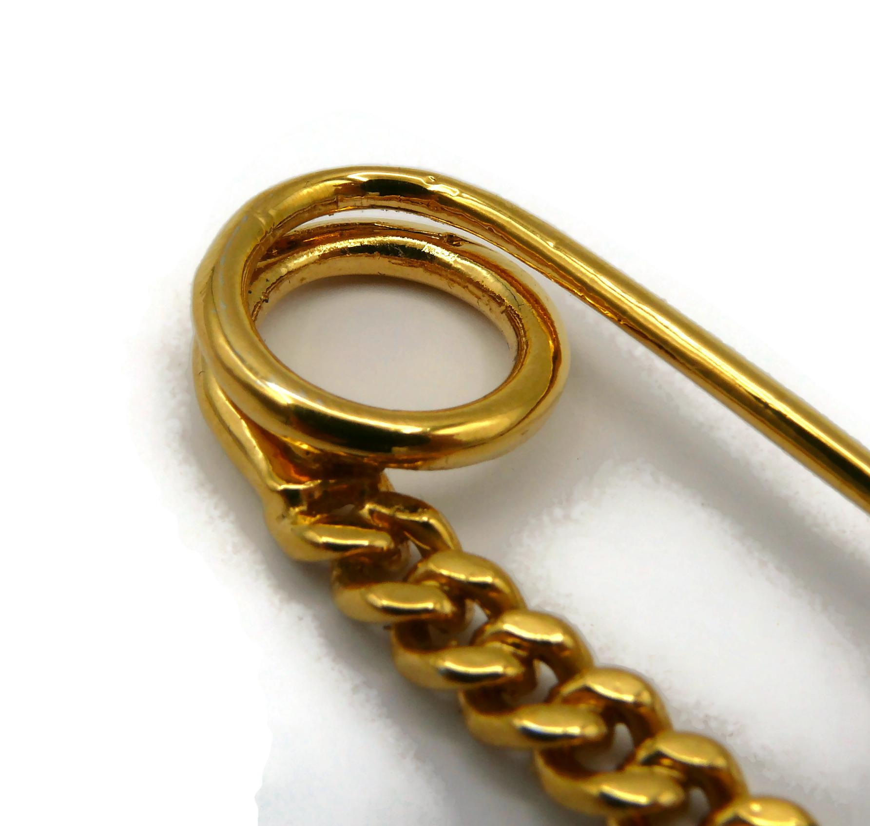 CHANEL Vintage Massive Gold Tone Chain & Clover Safety Pin Brooch For Sale 6
